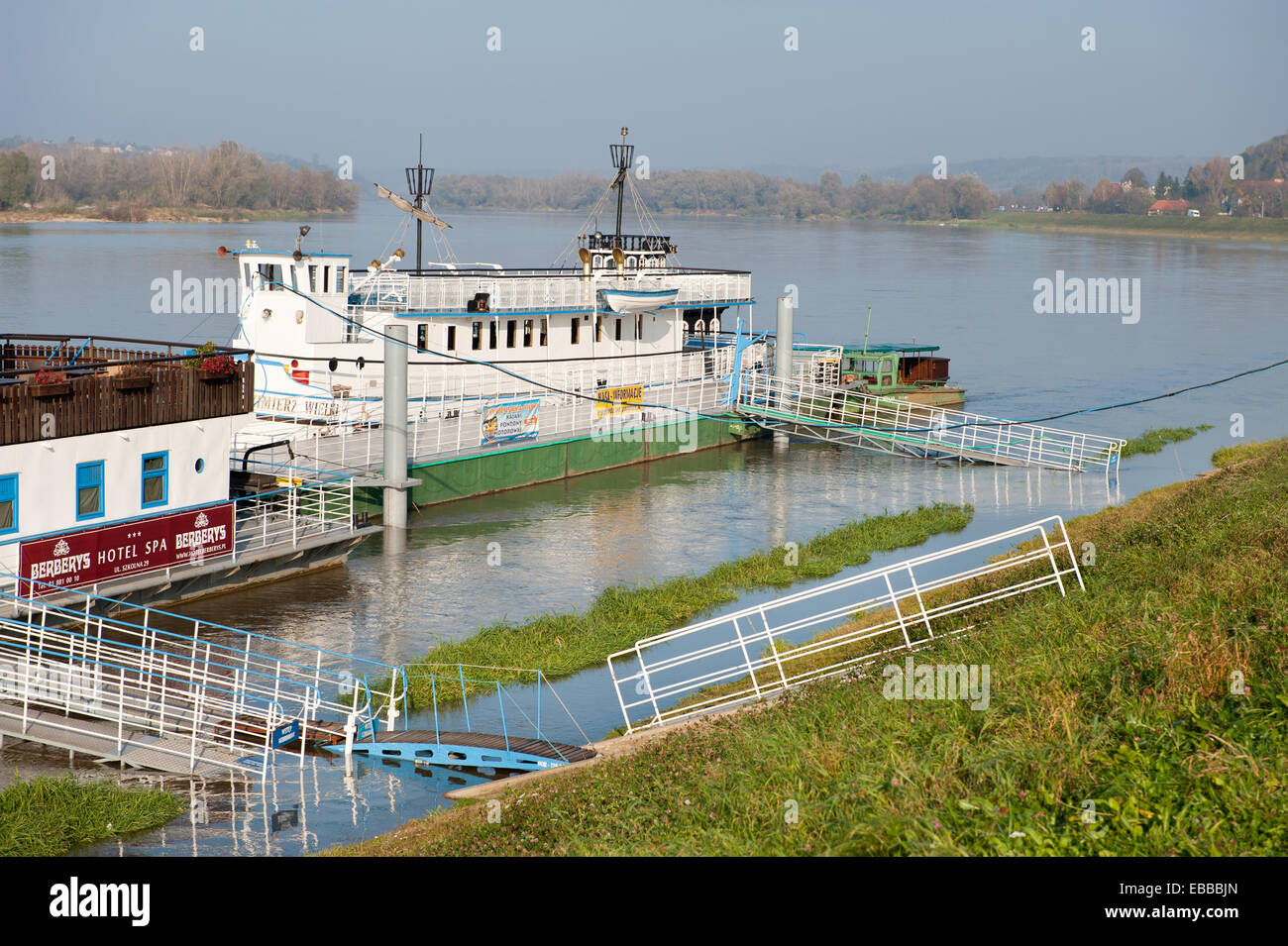 Il traghetto turistico al fiume Vistola Foto Stock