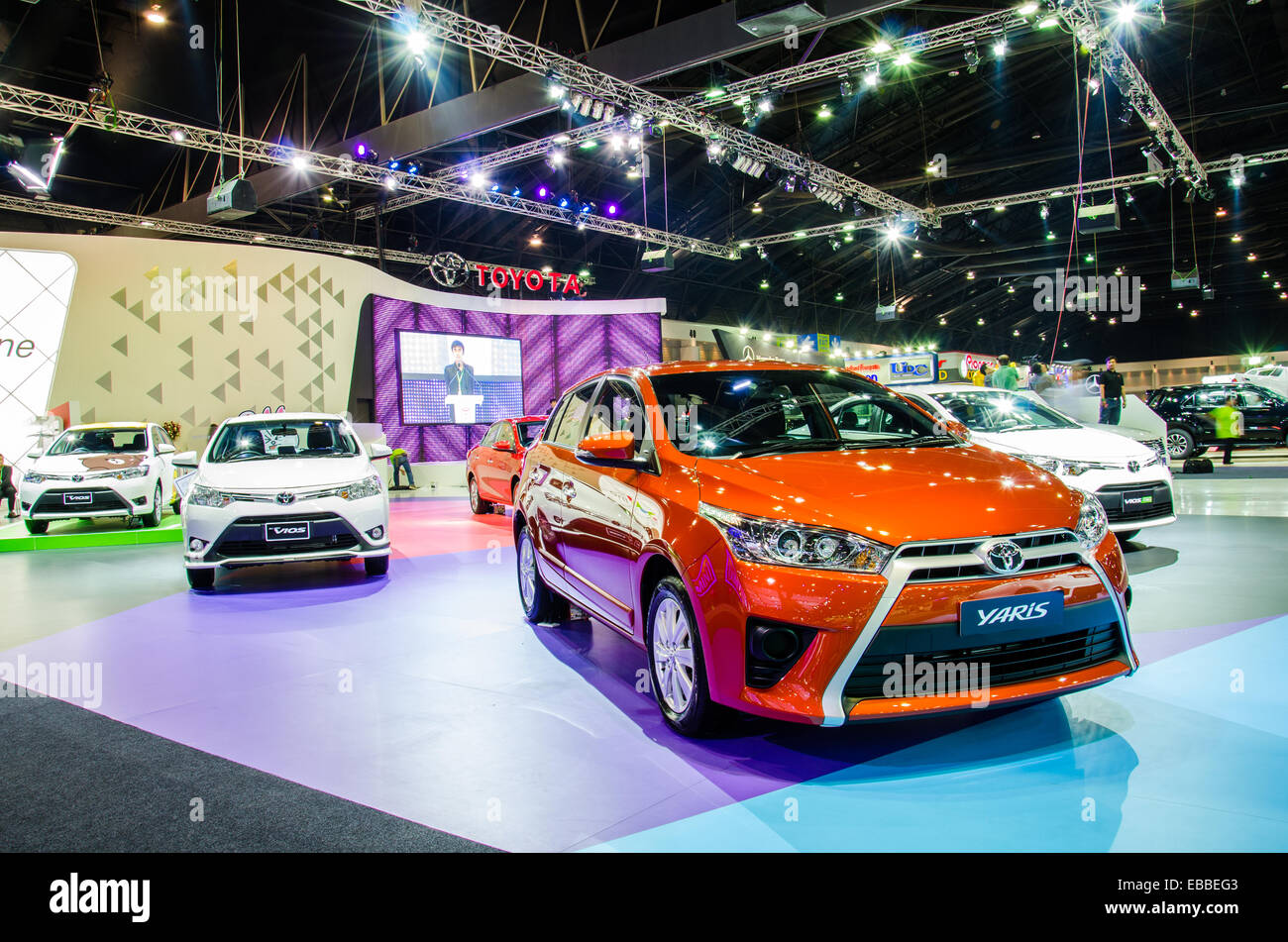 Nonthaburi, Tailandia. 28 Novembre, 2014. Toyota Yaris auto sul display in Thailandia International Motor Expo 2014 il 28 novembre 2014 a Nonthaburi, Tailandia. Credito: Chatchai Somwat/Alamy Live News Foto Stock