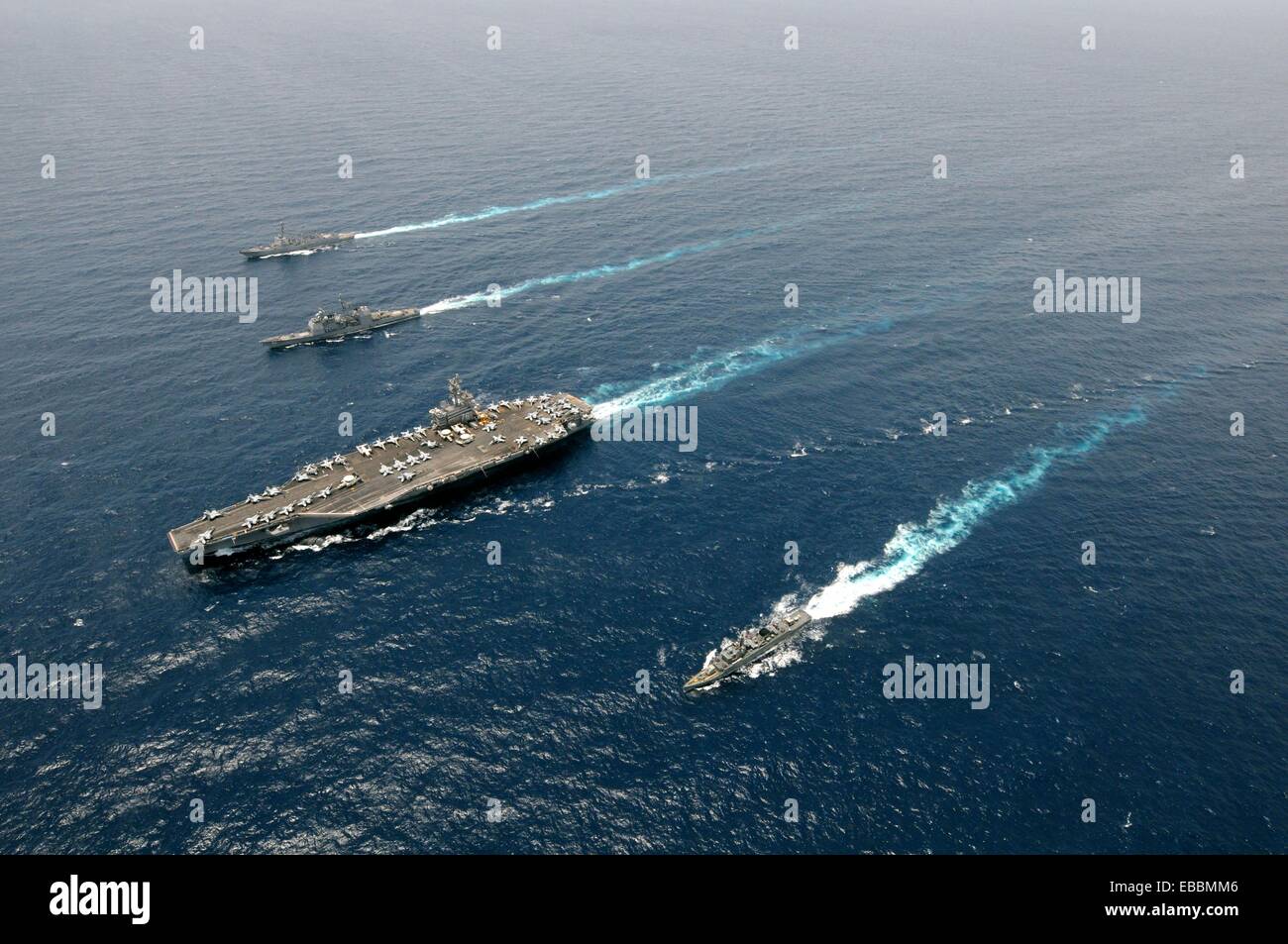 090927-N-1635S-309 Mare delle Andamane Sept 27, 2009 La portaerei USS Ronald Reagan CVN 76, centro visite-missile Foto Stock