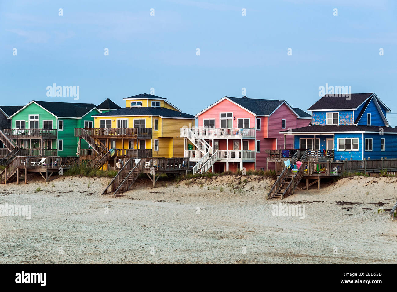 Waterfront case sulla spiaggia, nag Testa, OBX, Outer Banks, North Carolina, STATI UNITI D'AMERICA Foto Stock