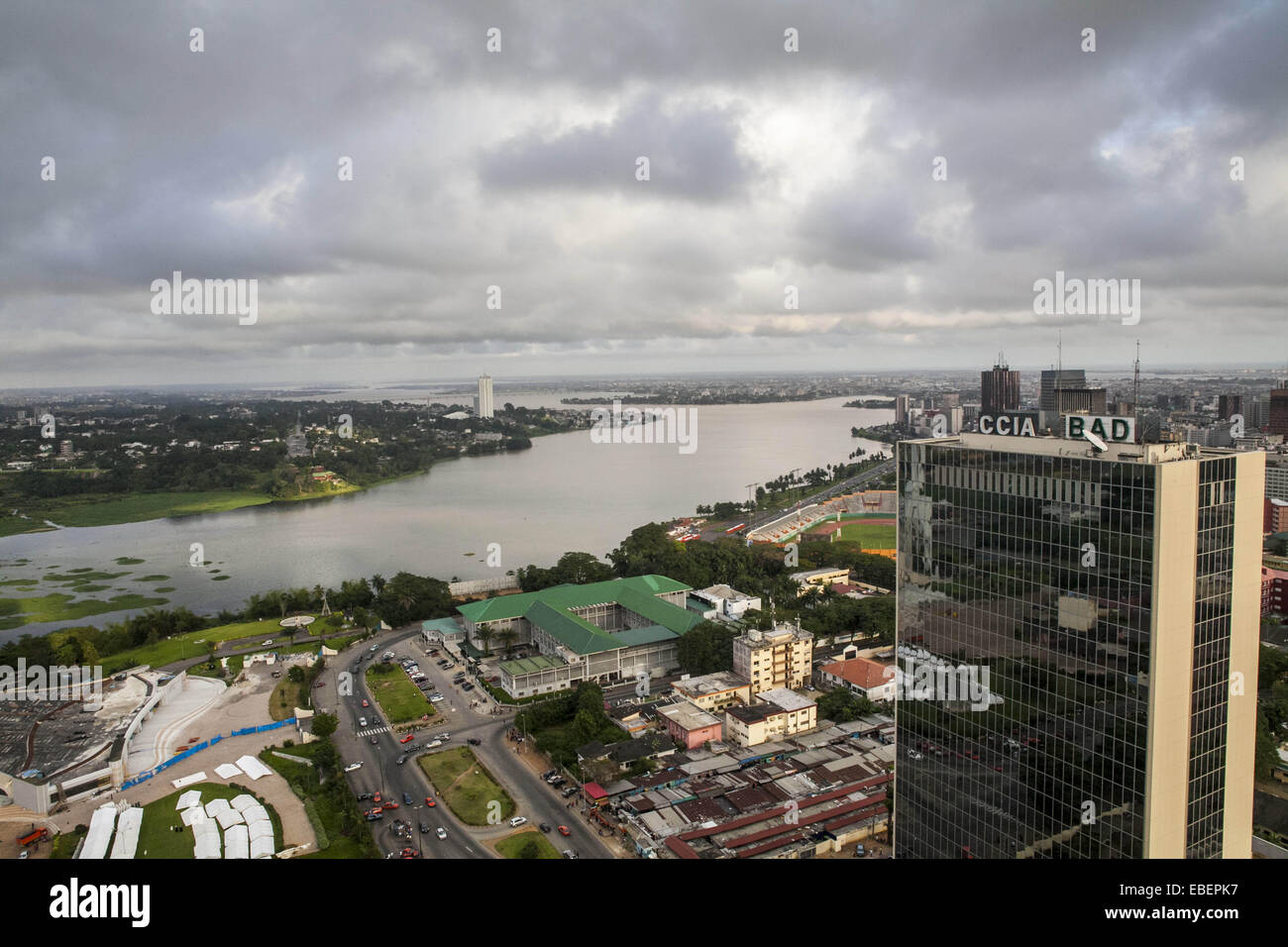 Abidjan, Costa d'Avorio. Xvii oct, 2014. La Costa d Avorio è la più grande economia africana occidentale di unione economica e monetaria è la capitale economica Abidjan è noto come Africa Occidentale di Parigi. © Patrick Meinhardt/ZUMA filo/ZUMAPRESS.com/Alamy Live News Foto Stock