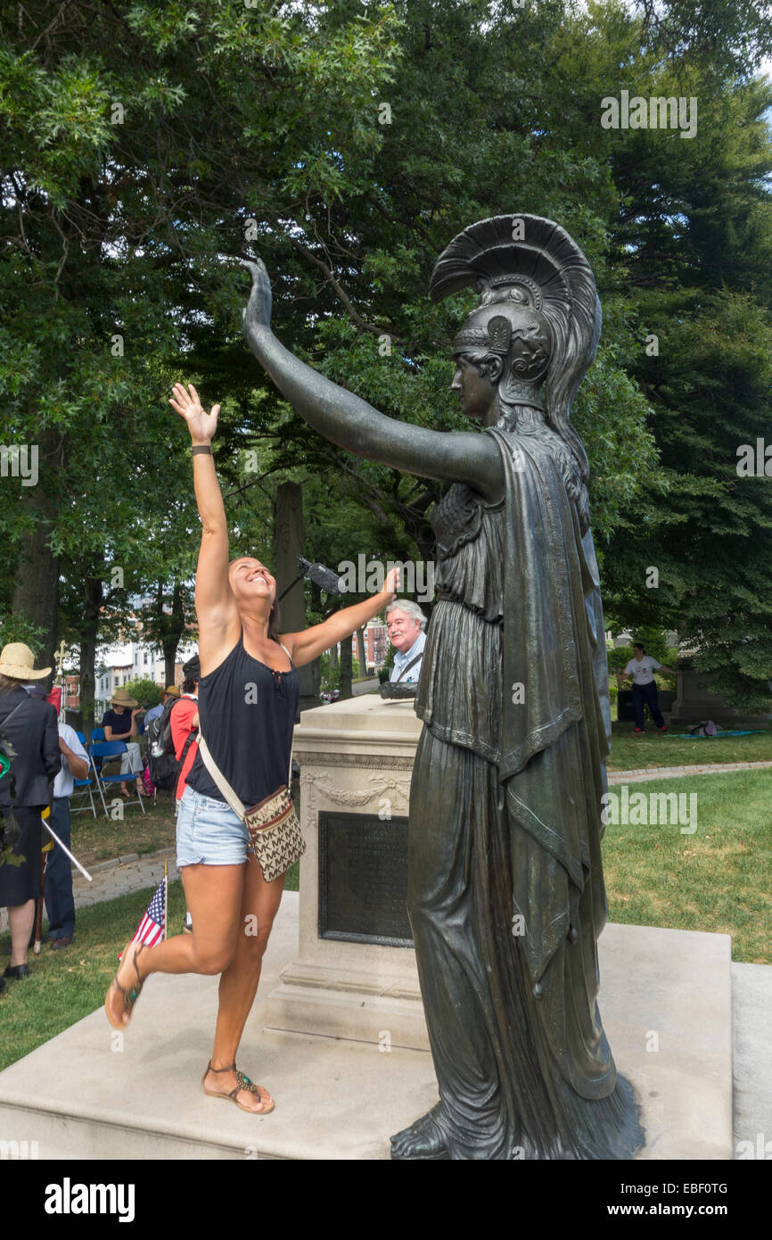 Battaglia di Brooklyn rievocazione nel cimitero di Greenwood Foto Stock