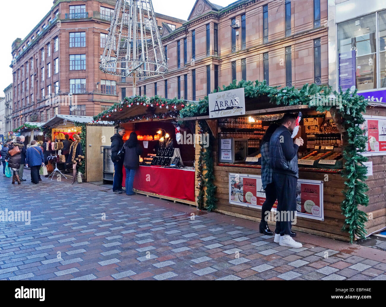 Glasgow mercatino di Natale con bancarelle in Argyle Street Glasgow Scozia Scotland Foto Stock