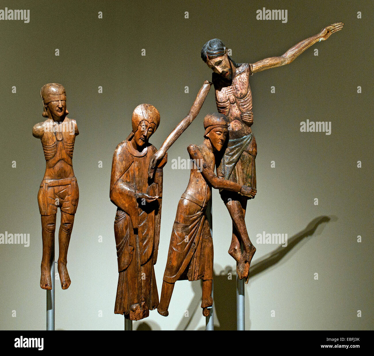 Le figure della discesa dalla Croce La chiesa di Santa Maria de Taüll ( La Vall de Boí ) Alta Ribagorça medievale romanica in Spagna Foto Stock