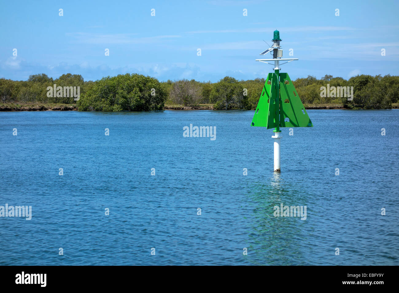 Marcatore di canale nel fiume Coomera, Queensland, Australia Foto Stock