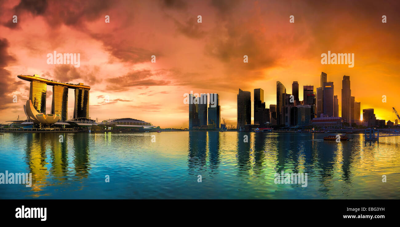 Paesaggio urbano Singapore al tramonto Foto Stock
