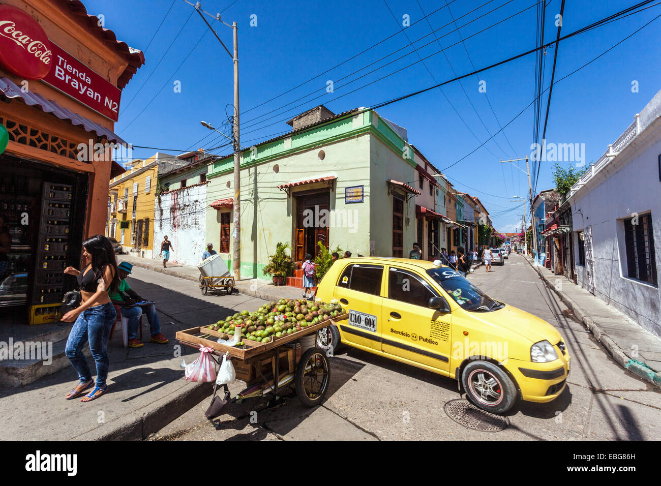 Barrio tradizionale Getsemani street scene, Cartagena de Indias, Colombia. Foto Stock
