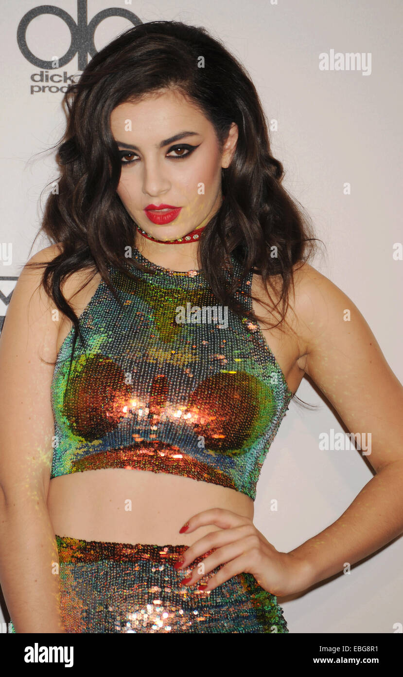 CHARLI XCX cantante inglese in American Music Awards, novembre 2014. Foto di Jeffrey Mayer Foto Stock