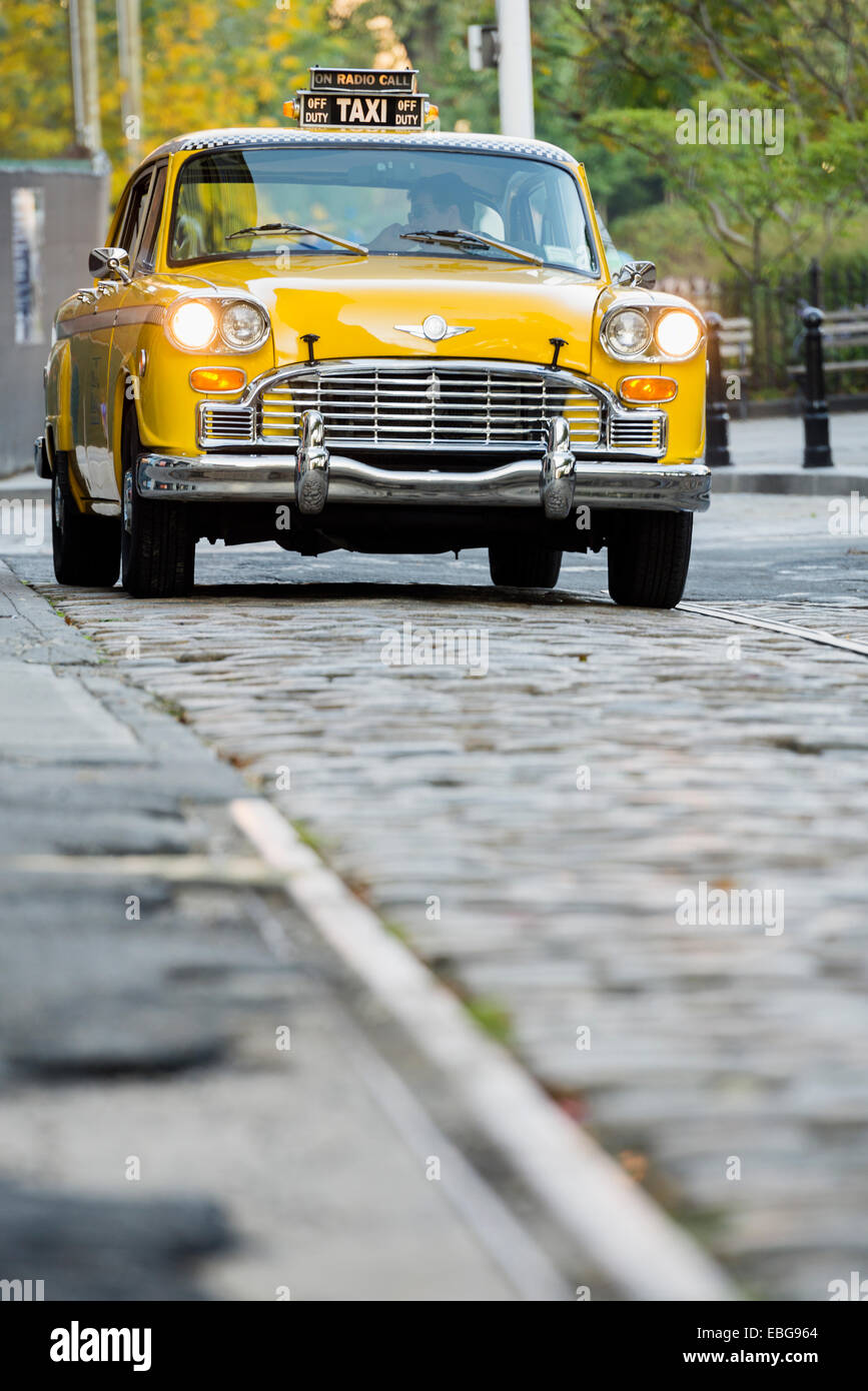 60's Checker Cab taxi, Brooklyn Heights, New York, Stati Uniti Foto Stock