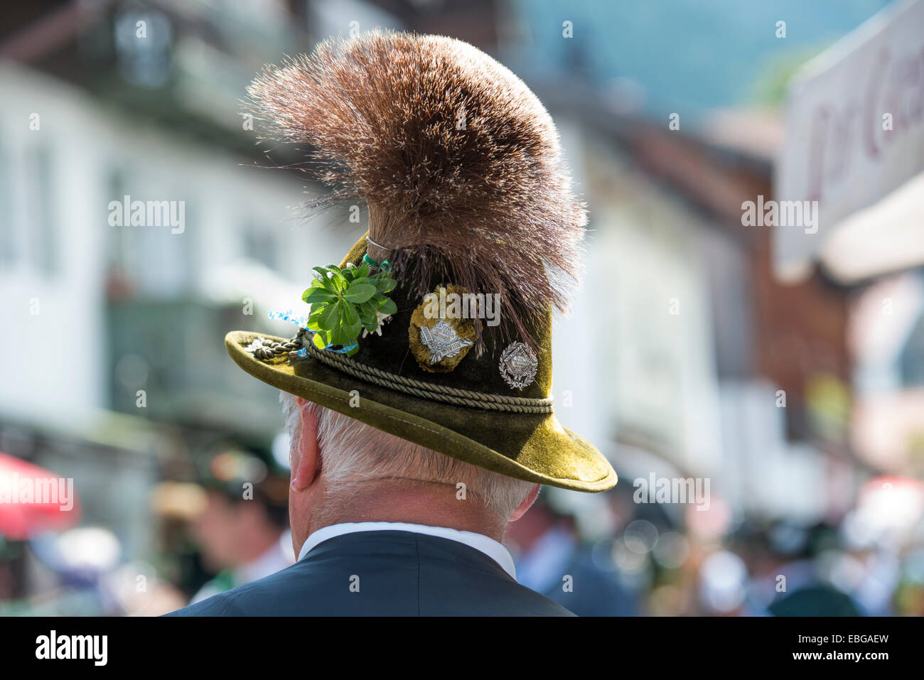 Gamsbart hat, cappello con un ciuffo di peli di camoscio, all'Oberlandler  Gauverband sfilata in costume, Fischbachau, Alta Baviera, Baviera Foto  stock - Alamy