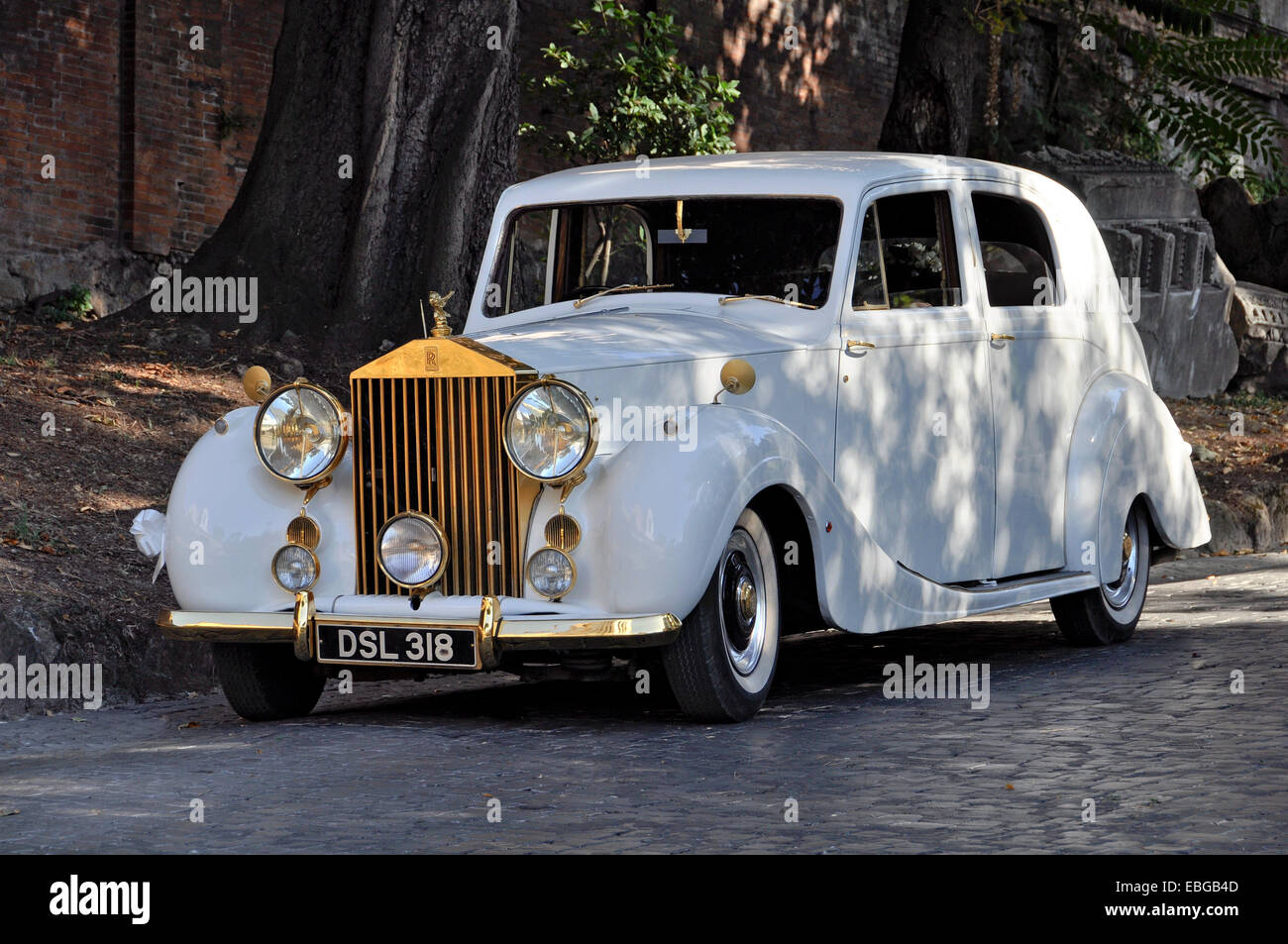 Vintage Rolls Royce Silver Wraith Pullman limousine, costruita a partire dal 1946, parzialmente dorato, Roma, lazio, Italy Foto Stock