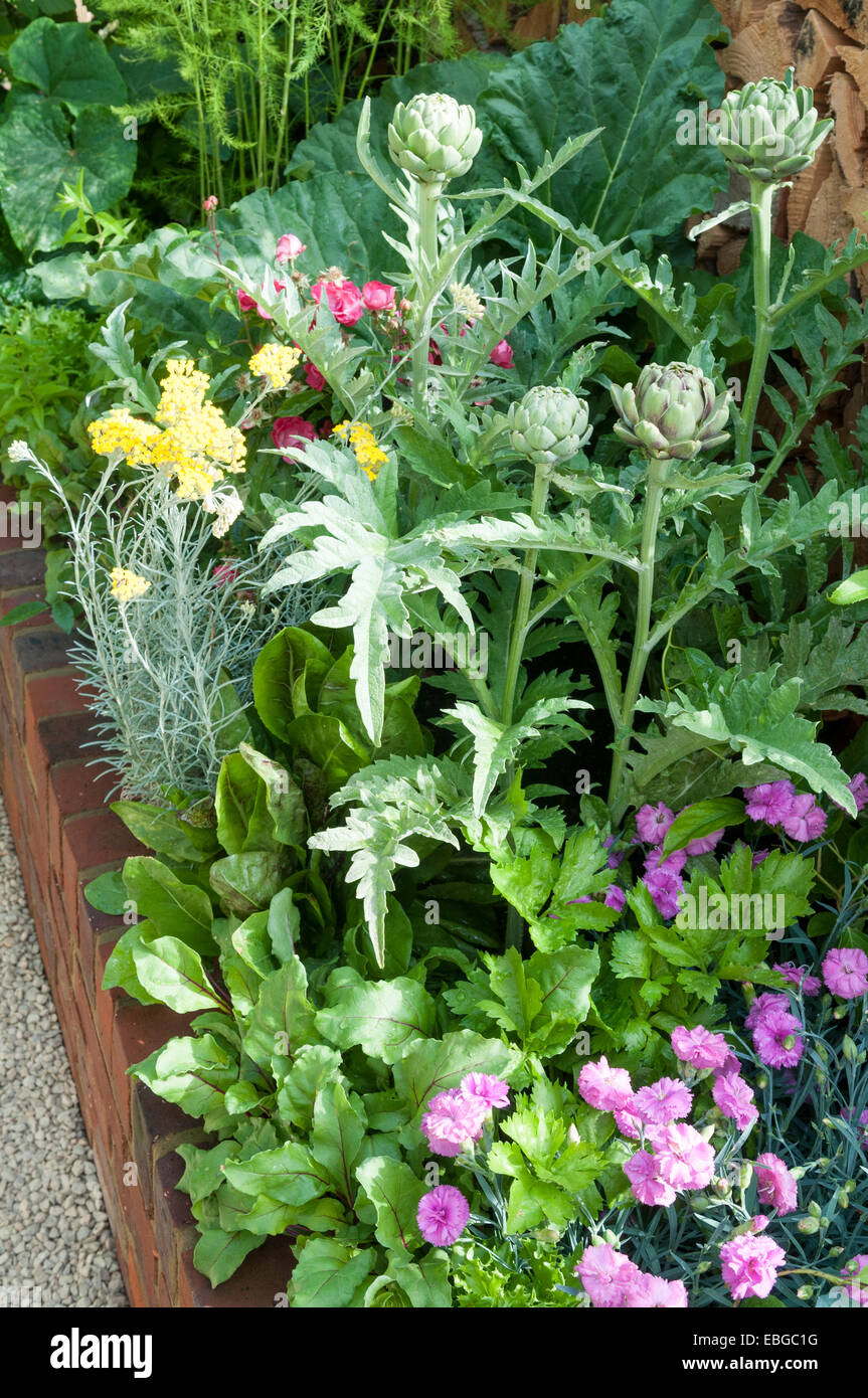 Hampton Court flower show sollevato il letto di insalata Foto Stock