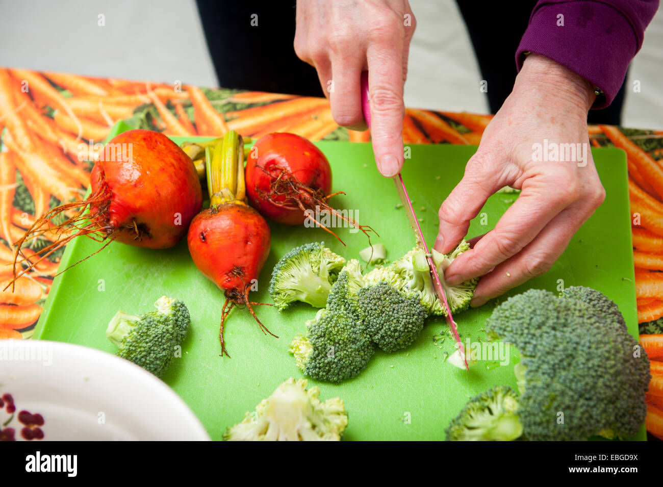 Tritare verdure fresche Foto Stock