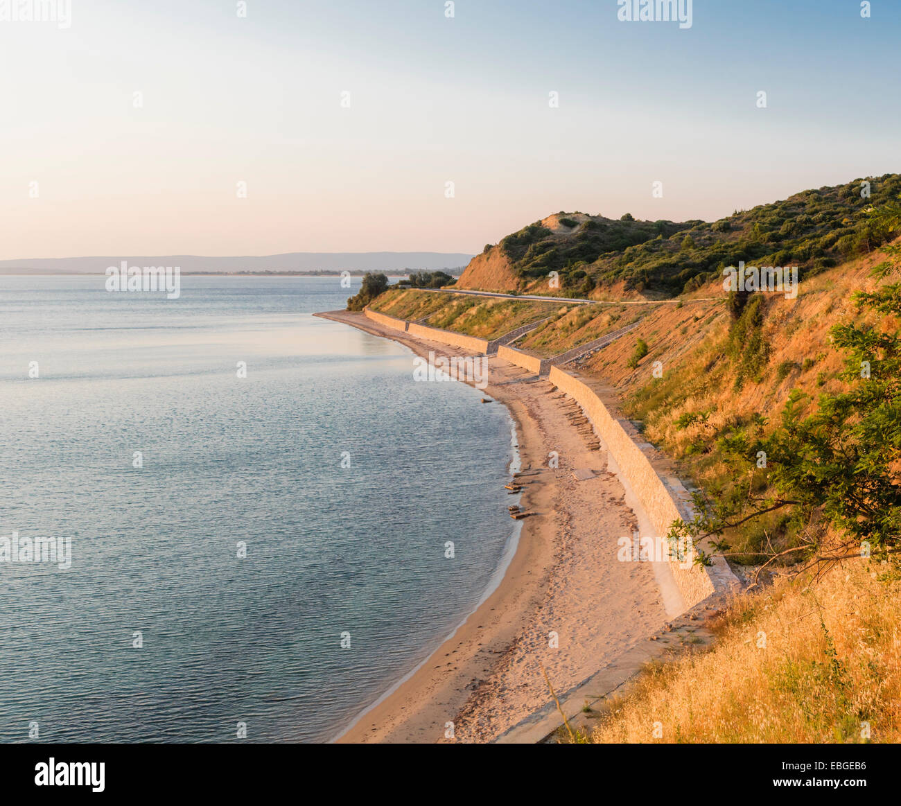 Anzac Cove, penisola di Gallipoli, Canakkale Provincia, Turchia. La spiaggia di Anzac Cove, guardando a nord. Foto Stock