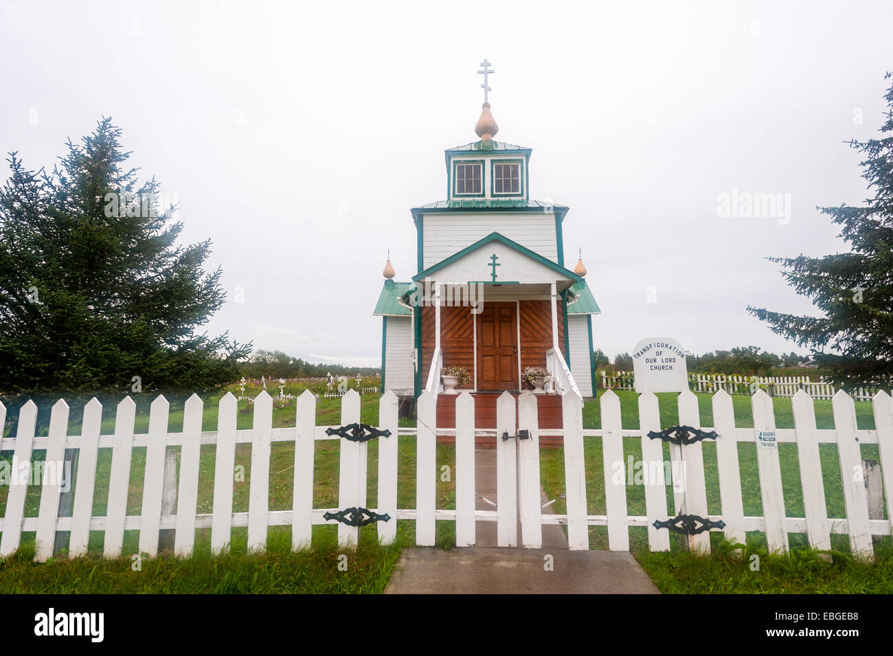 La Trasfigurazione del Signore della Chiesa Ortodossa Russa con cimitero di Ninilchik, Alaska. Foto Stock