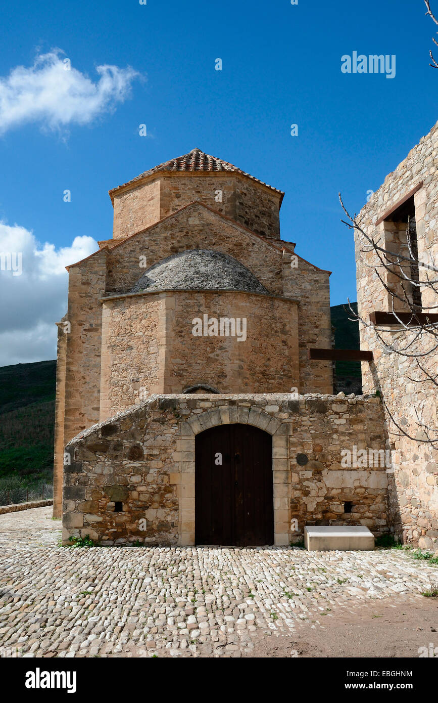 Abbandonato il Monastero di Panaghia tou Sinti in Xeros Vally Cipro Foto Stock
