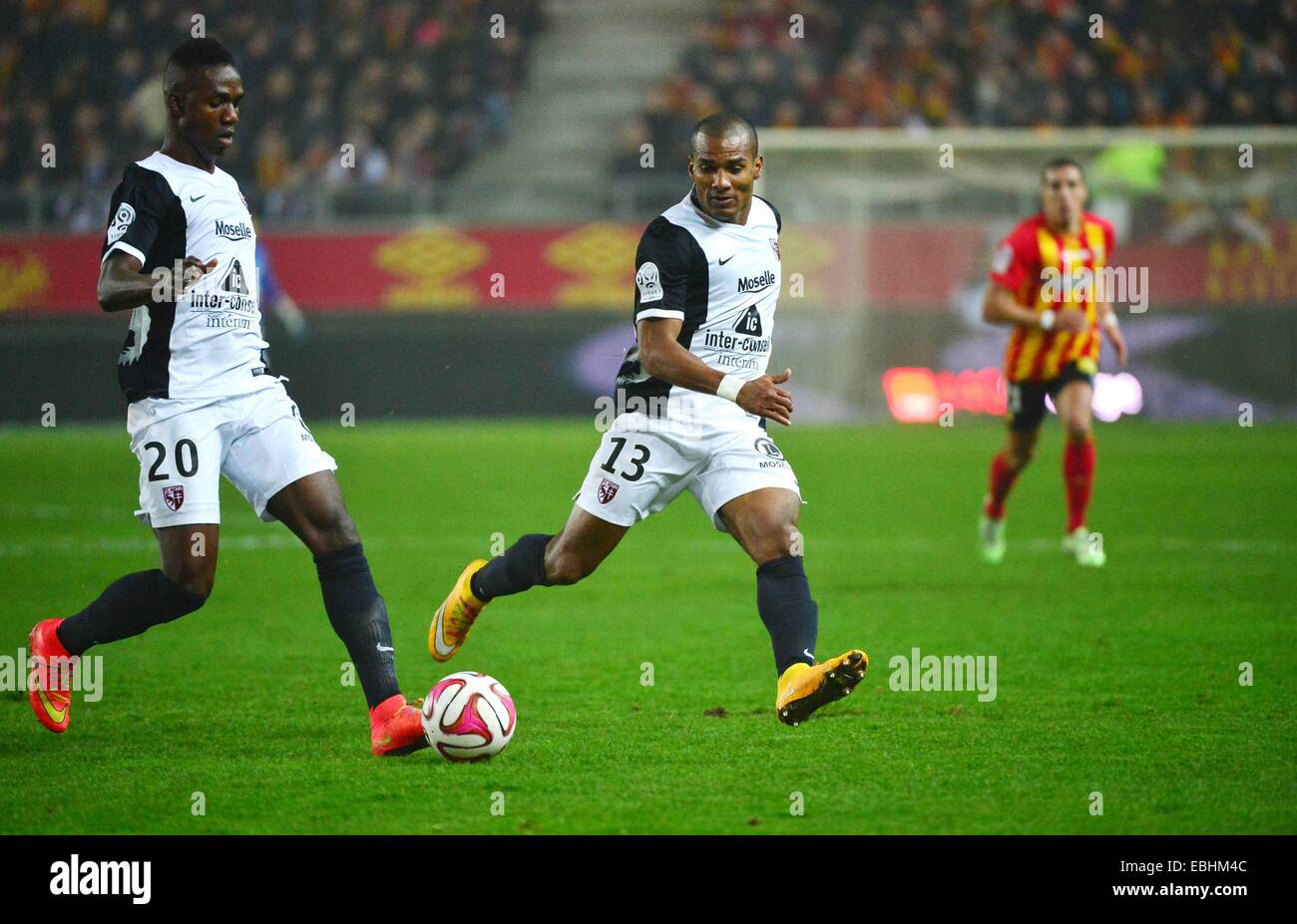 Modibo MAIGA/Florent MALOUDA - 29.11.2014 - Obiettivo/Metz - 15eme journee de Ligue 1 - Amiens foto : Dave inverno/Icona Sport Foto Stock