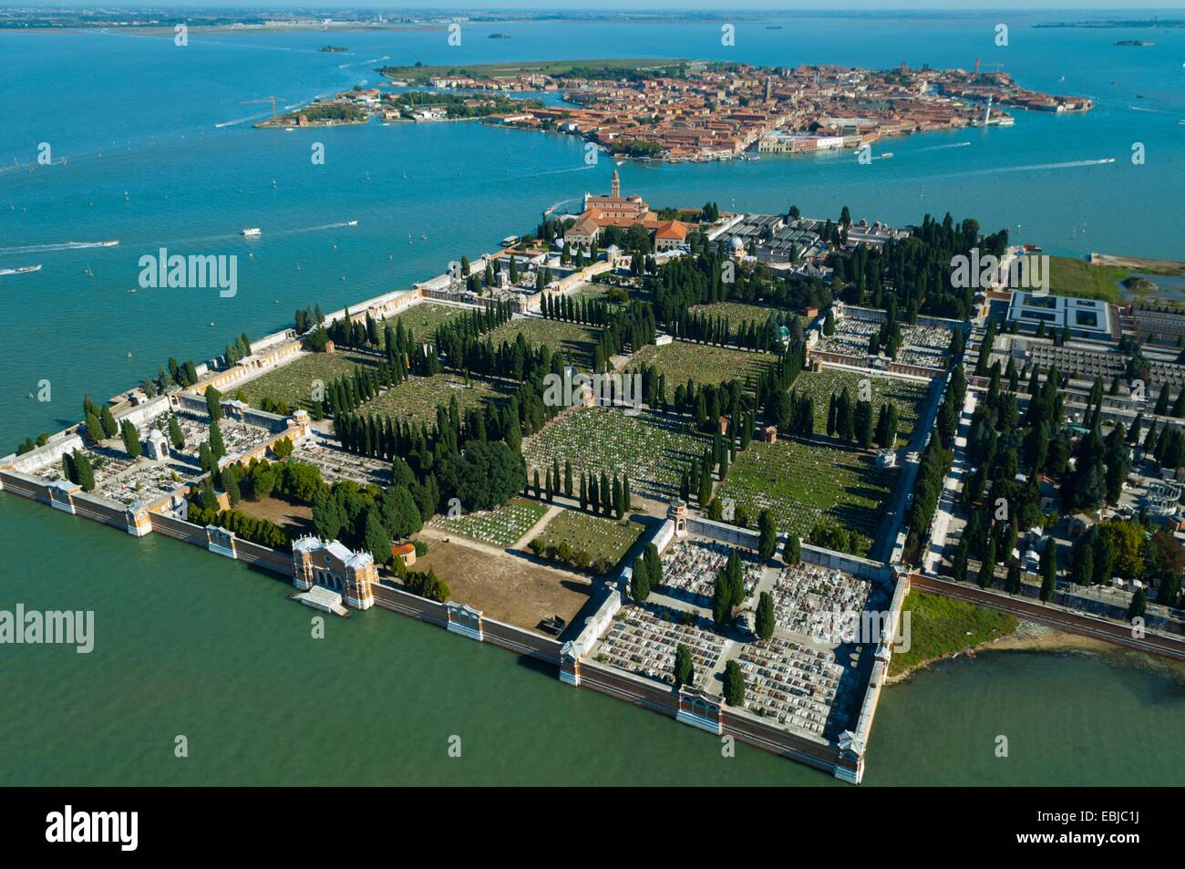 Vista aerea di San Michele e isole di Murano, laguna di Venezia, Italia e Europa Foto Stock