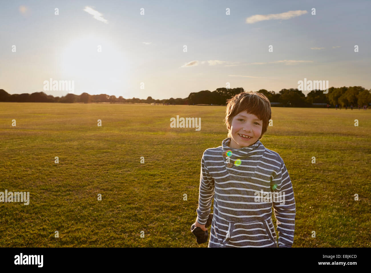 Ragazzo nel parco Foto Stock