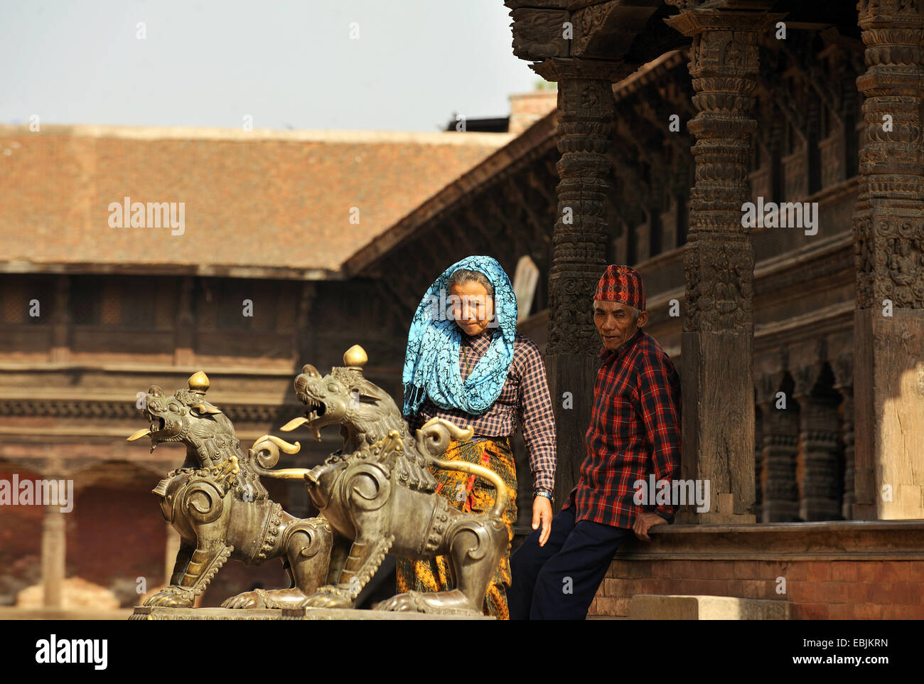 Gli ospiti del Royal Palace a Bhaktapur Durbar Square , il Nepal, Bhaktapur Foto Stock