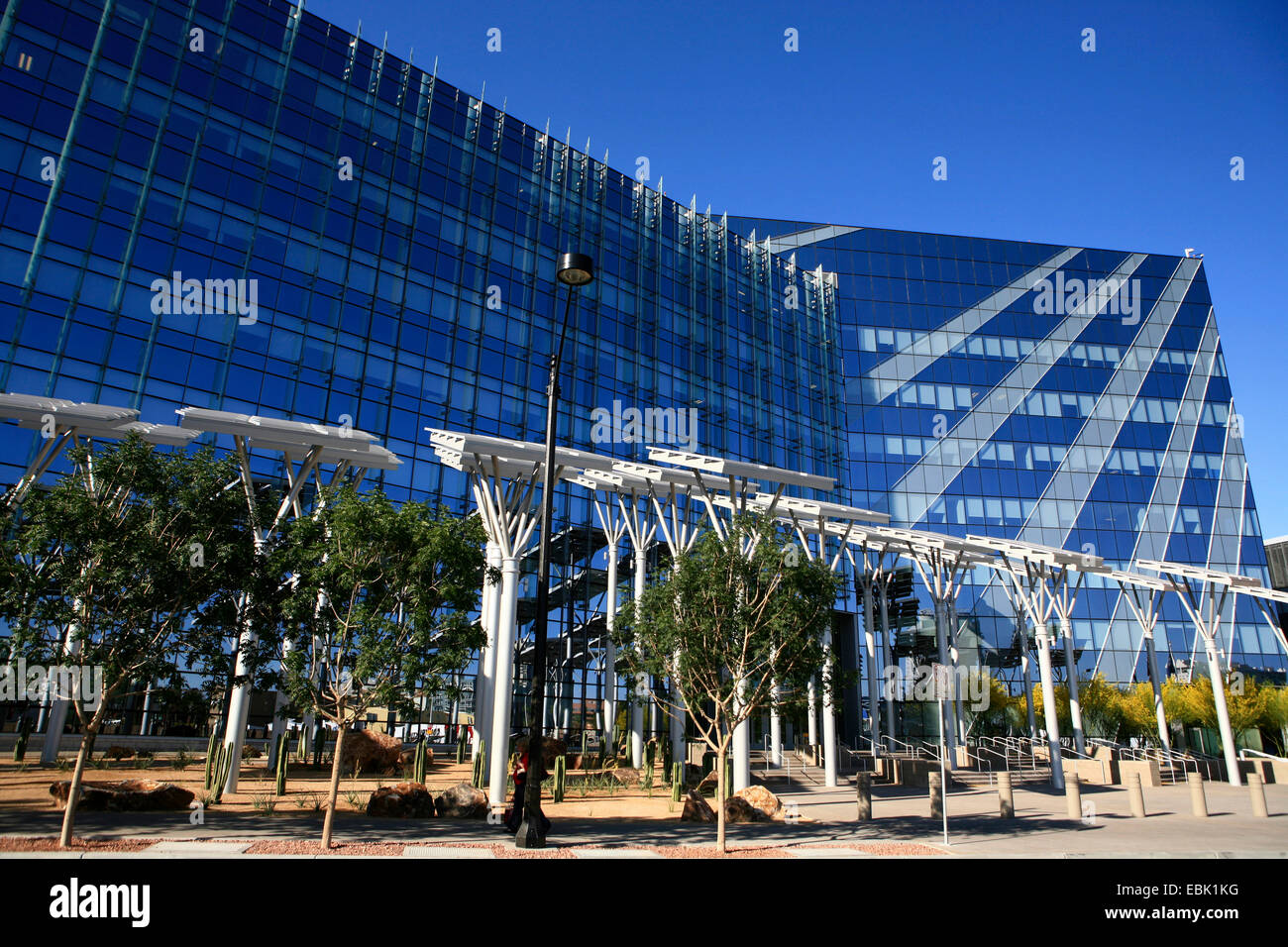 Energia fotovoltaica impianto di fronte all'ufficio municipale, STATI UNITI D'AMERICA, Nevada, Las Vegas Foto Stock