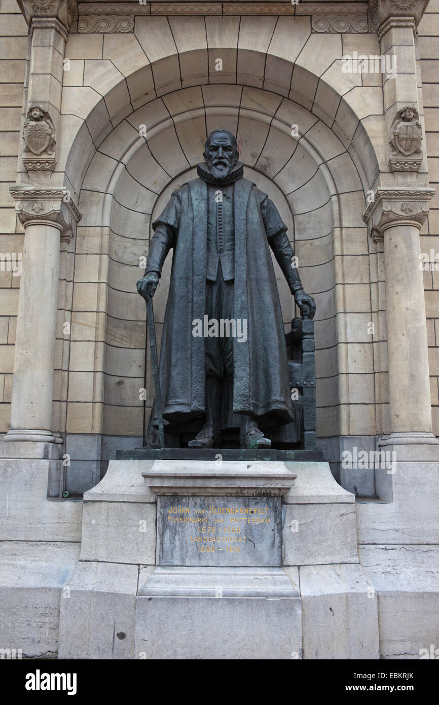 Johan van Oldenbarnevelt statua, Rotterdam City Hall, Holland, Paesi Bassi. Foto Stock
