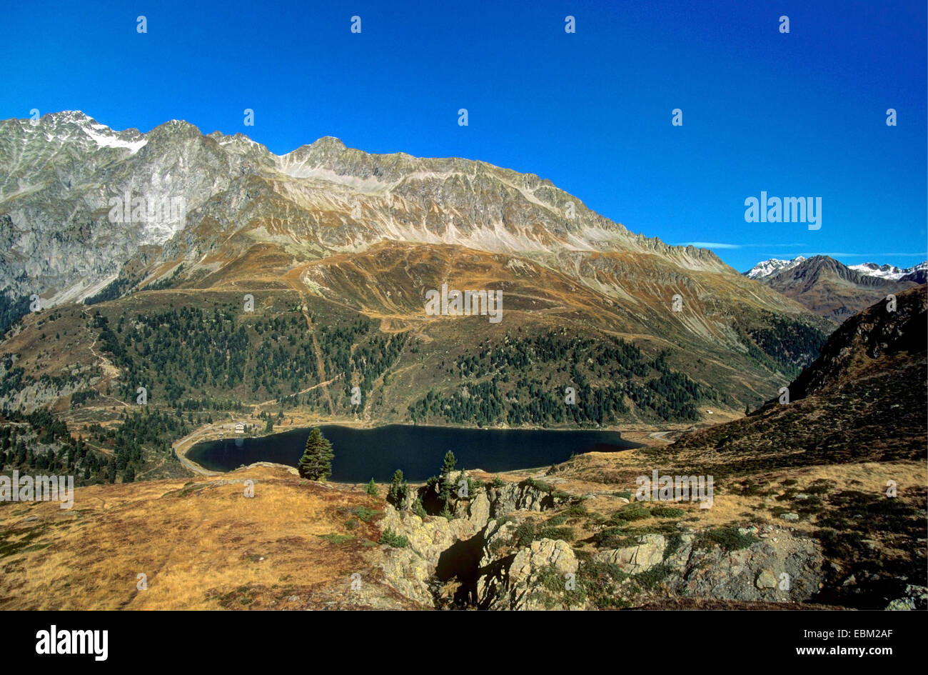 Staller sella con il lago di montagna, Austria, Defereggen Gebirge, defere Foto Stock