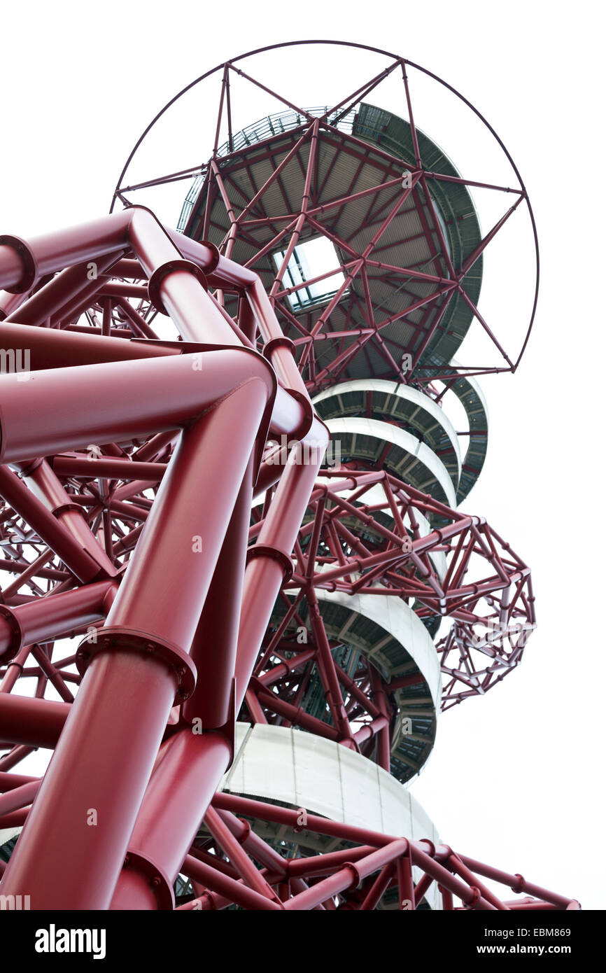 Arcelor Mittal Orbit di Anish Kapoor nel villaggio olimpico di Londra, Inghilterra Foto Stock