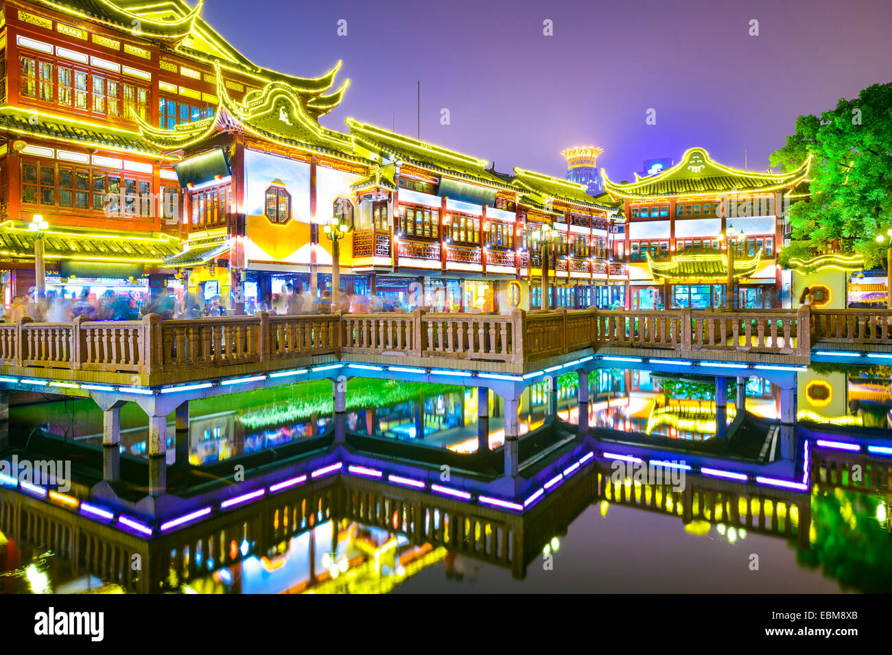 Shanghai, Cina all' Yuyuan Gardens distretto. Foto Stock
