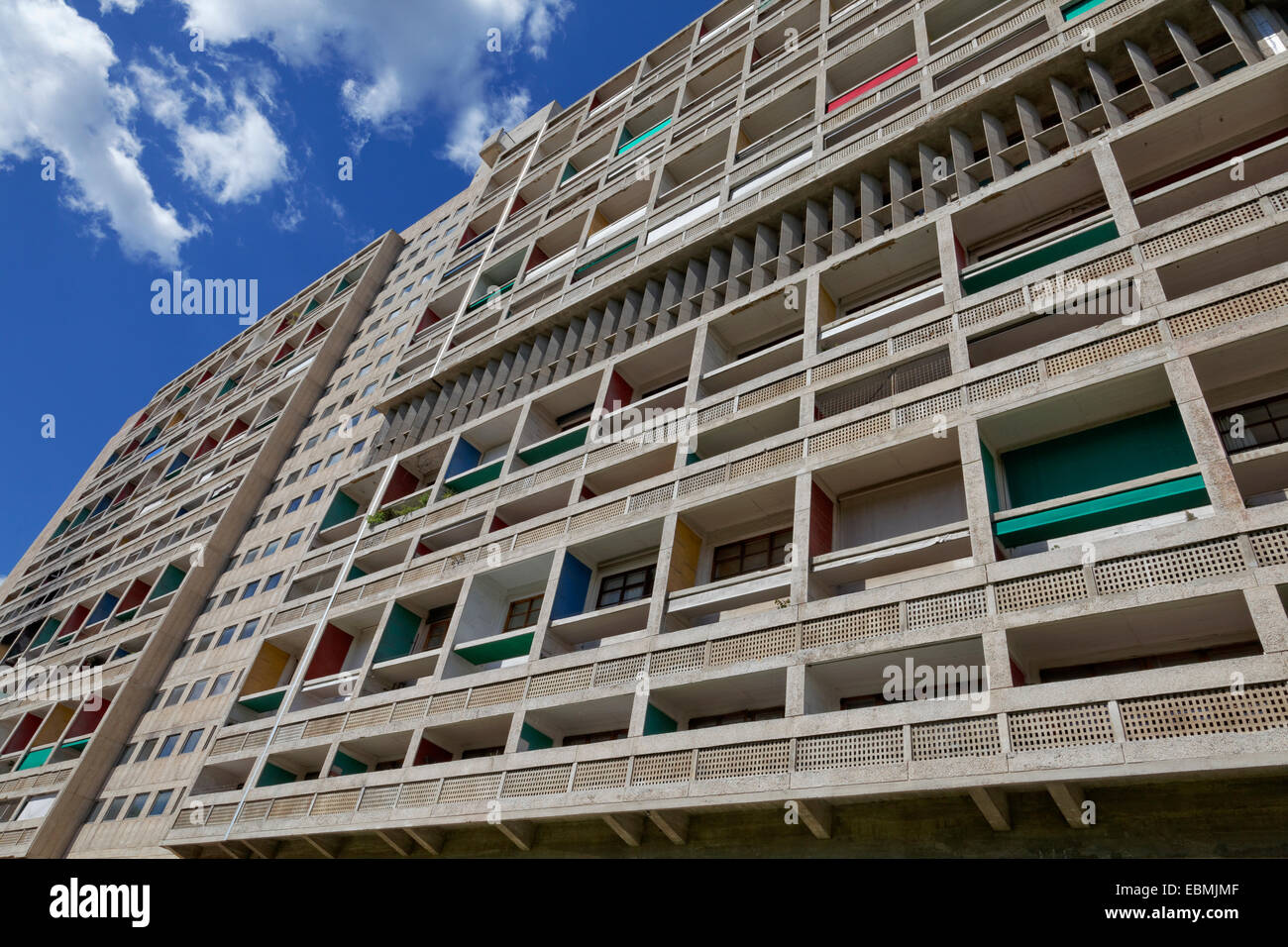 Cité Radieuse o radiante della città, costruita 1947-1952, progettato da Le Corbusier, costruito seguendo le Modulor sistema di misurazione, Foto Stock