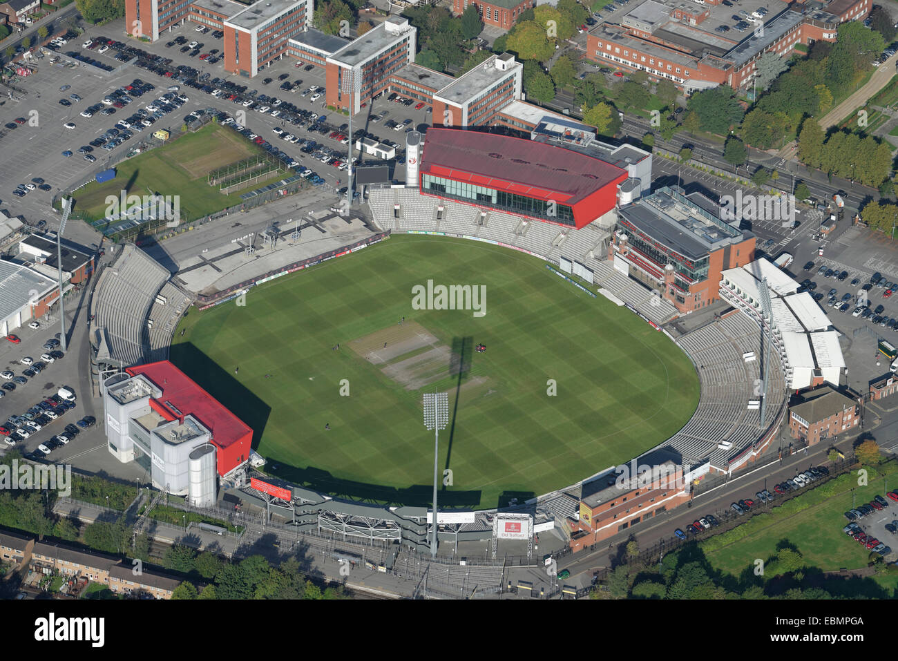 Una veduta aerea di Old Trafford Cricket Ground Manchester. Home del Lancashire County Cricket Club Foto Stock