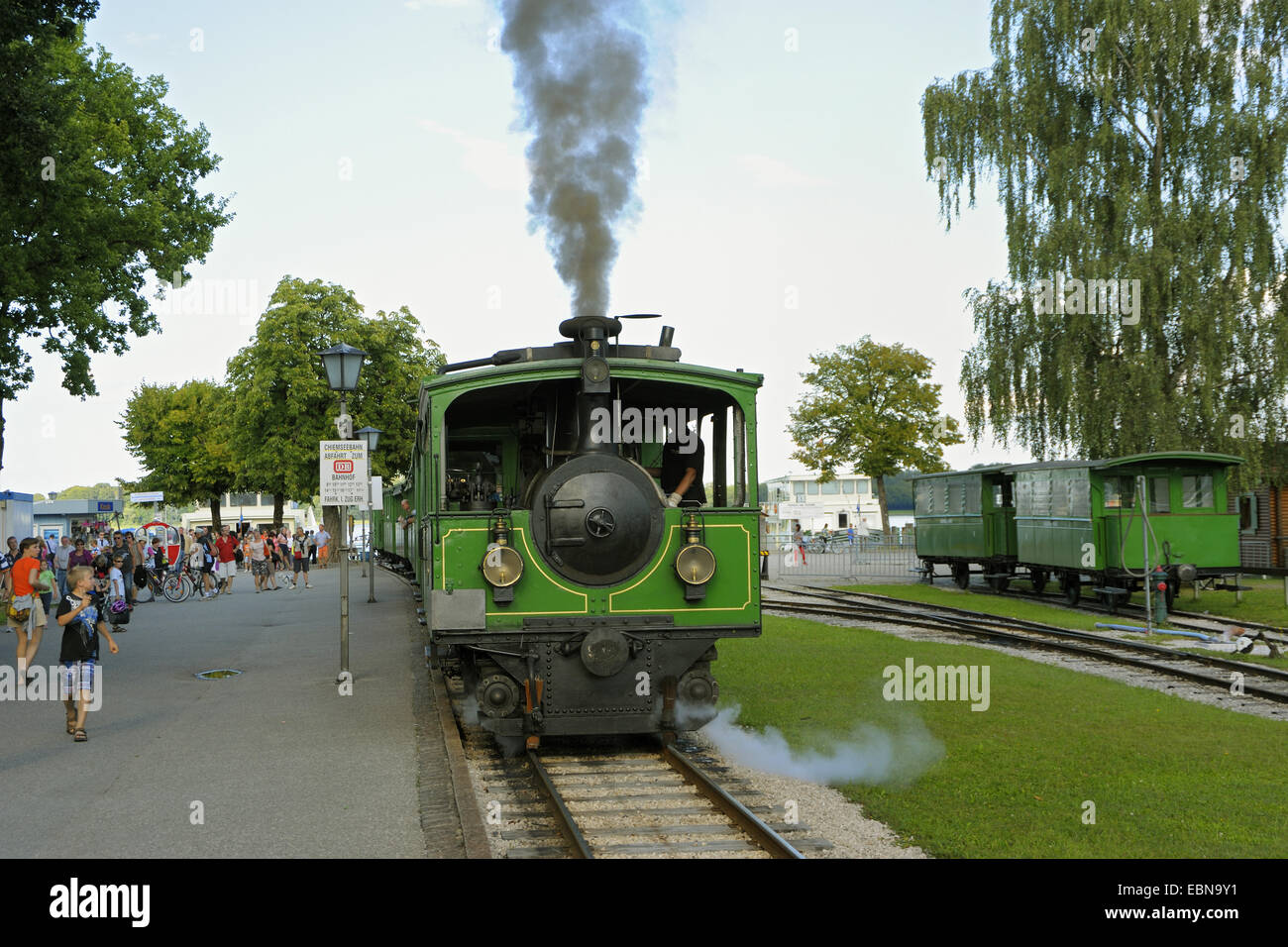 Stazione ferroviaria di Chiemsee a Prien, linea a scartamento ridotto tra Prien Chiemsee e jetty dal 1887, in Germania, in Baviera, Chiemgau, Prien Foto Stock