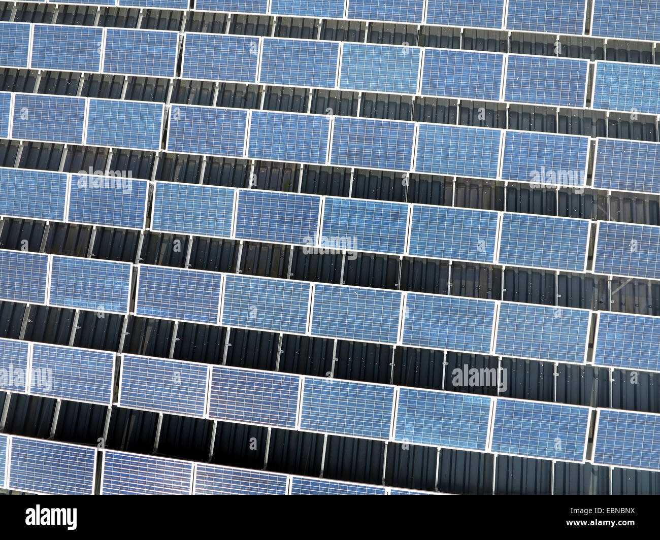 Vista aerea di tetto solare, Germania, Hesse, Sauerland, Welleringhausen, Willingen-Upland Foto Stock