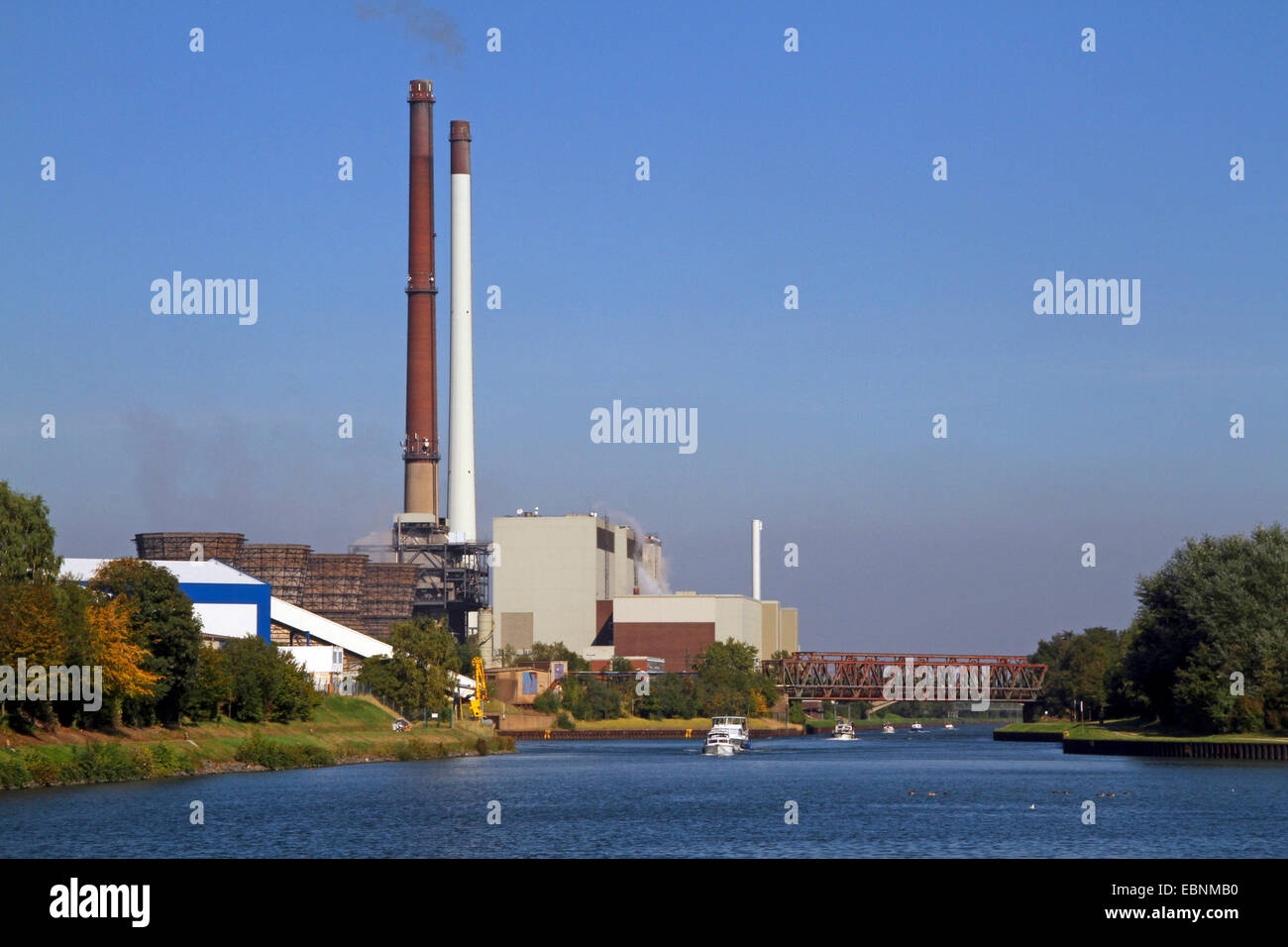 Disco di centrali elettriche a carbone a DortmundûEms Canal, in Germania, in Renania settentrionale-Vestfalia, la zona della Ruhr, Datteln Foto Stock