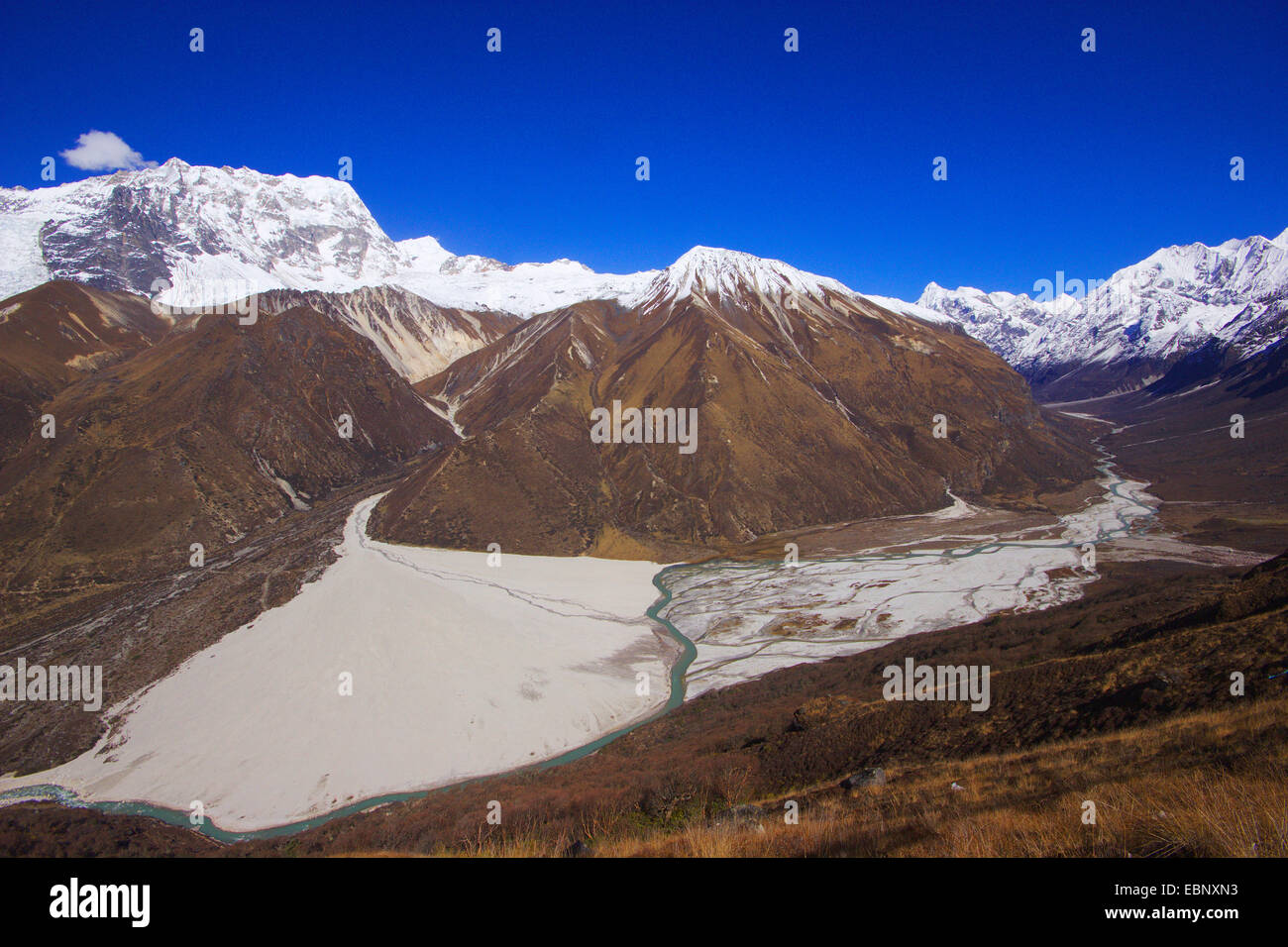 Langtang Valley con Dragboche (Yansa Tsenji) e Tsergo Ri, vista dall'ascensione di Ganja La, Nepal, Langtang Himal Foto Stock