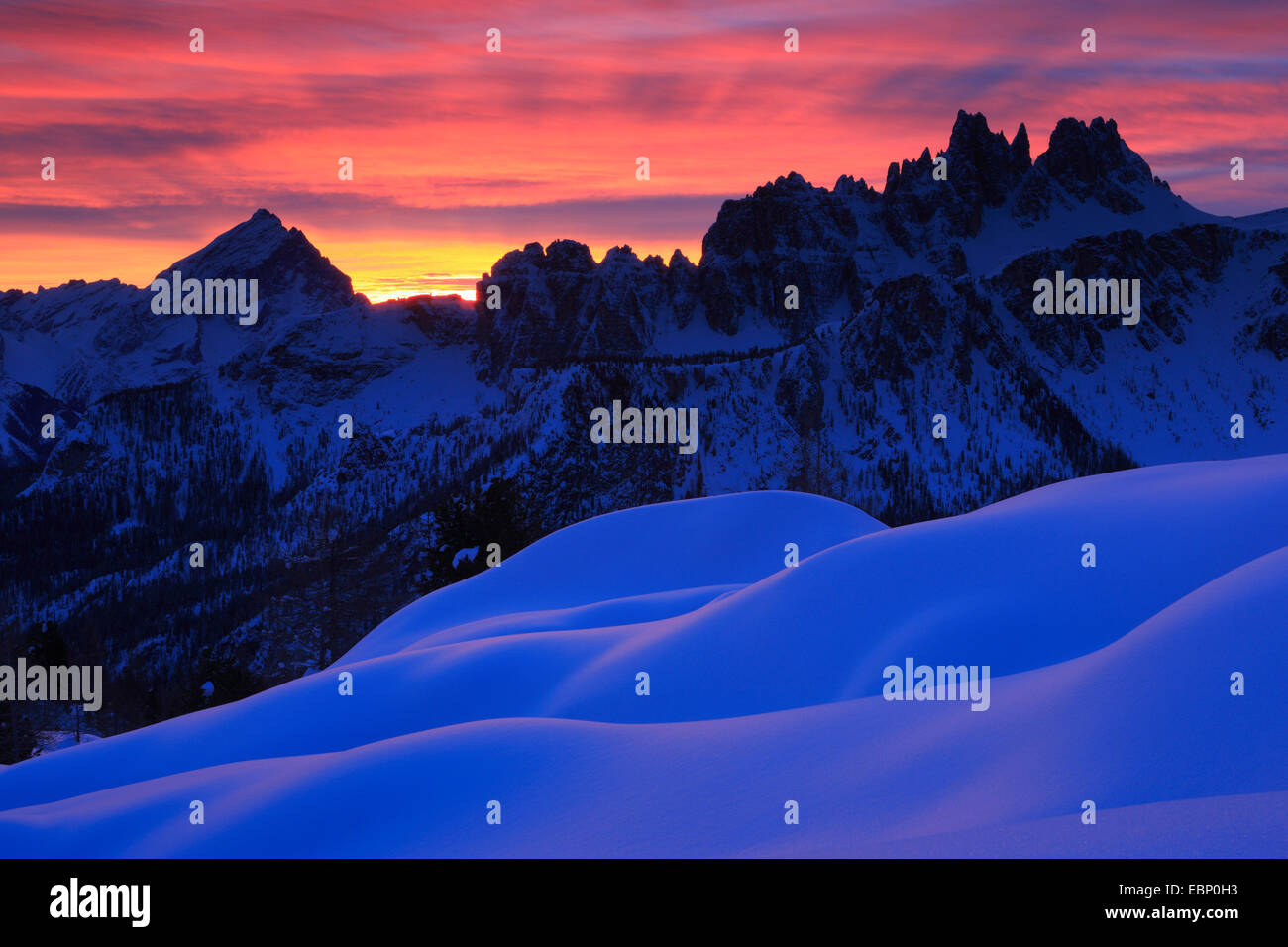 Sorapis, Antelao, Croda da Lago all'alba, Italia, Alto Adige, Dolomiti Foto Stock