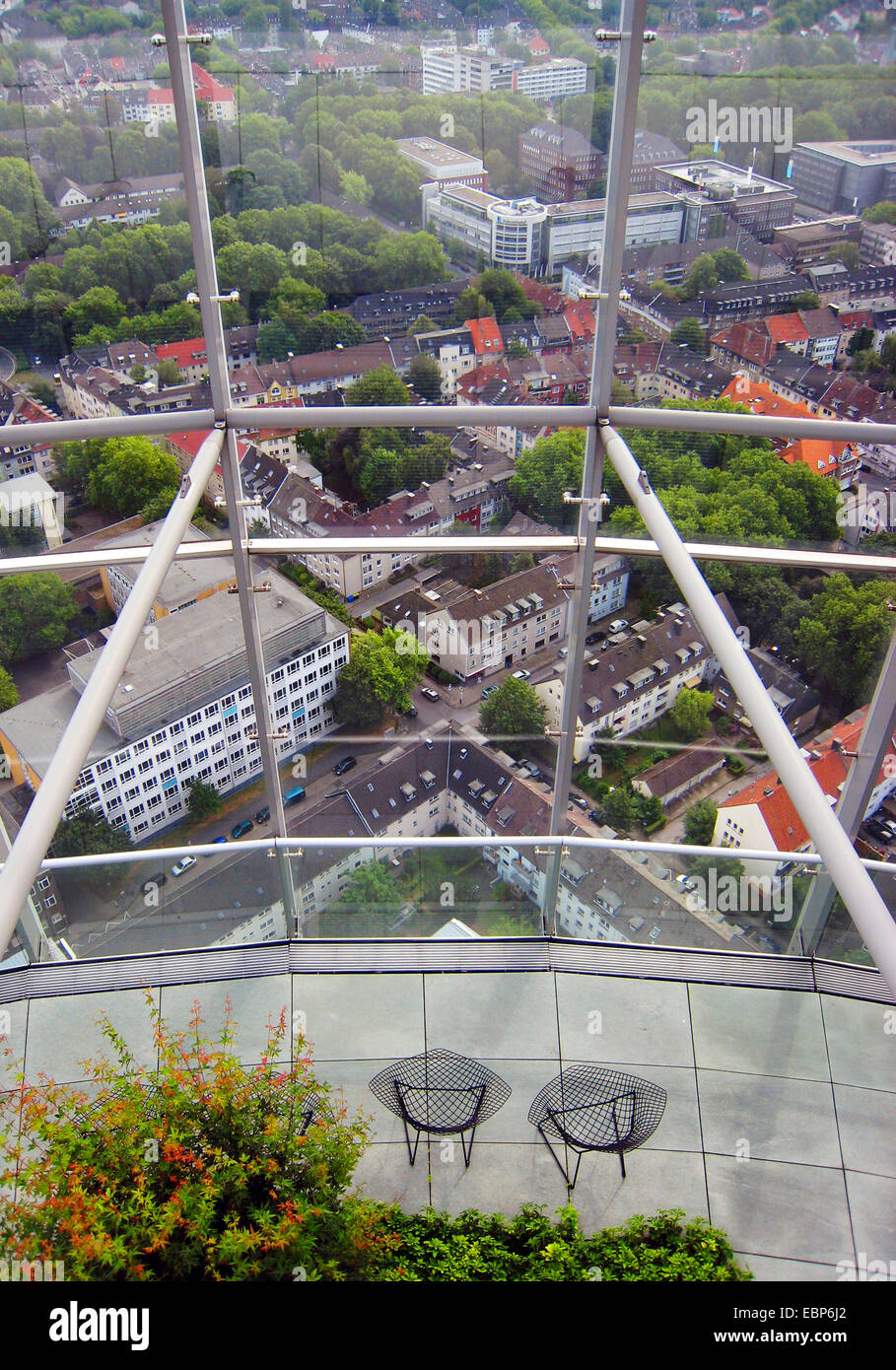Vista di Essen dal ponte di osservazione di RWE Tower, in Germania, in Renania settentrionale-Vestfalia, la zona della Ruhr, Essen Foto Stock