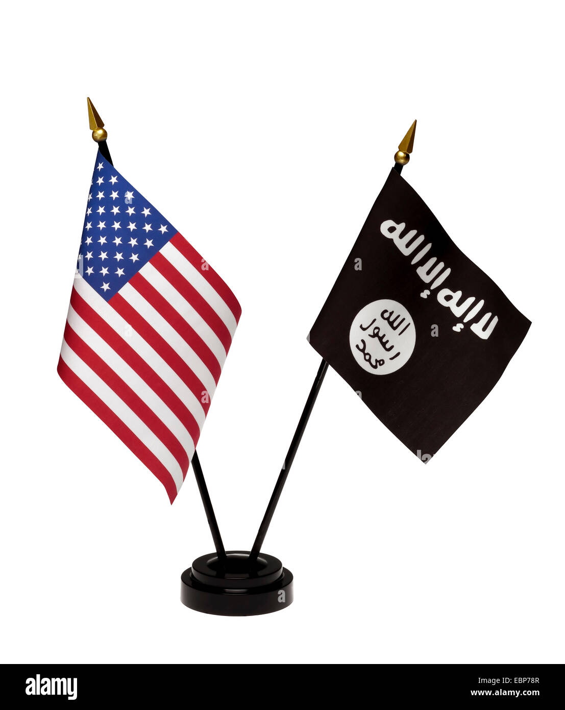 Piccole bandiere degli Stati Uniti e ISIL, ISIS in una gabbia isolata su uno sfondo bianco. Include il percorso di clipping. Vedere tutti i miei mi Foto Stock