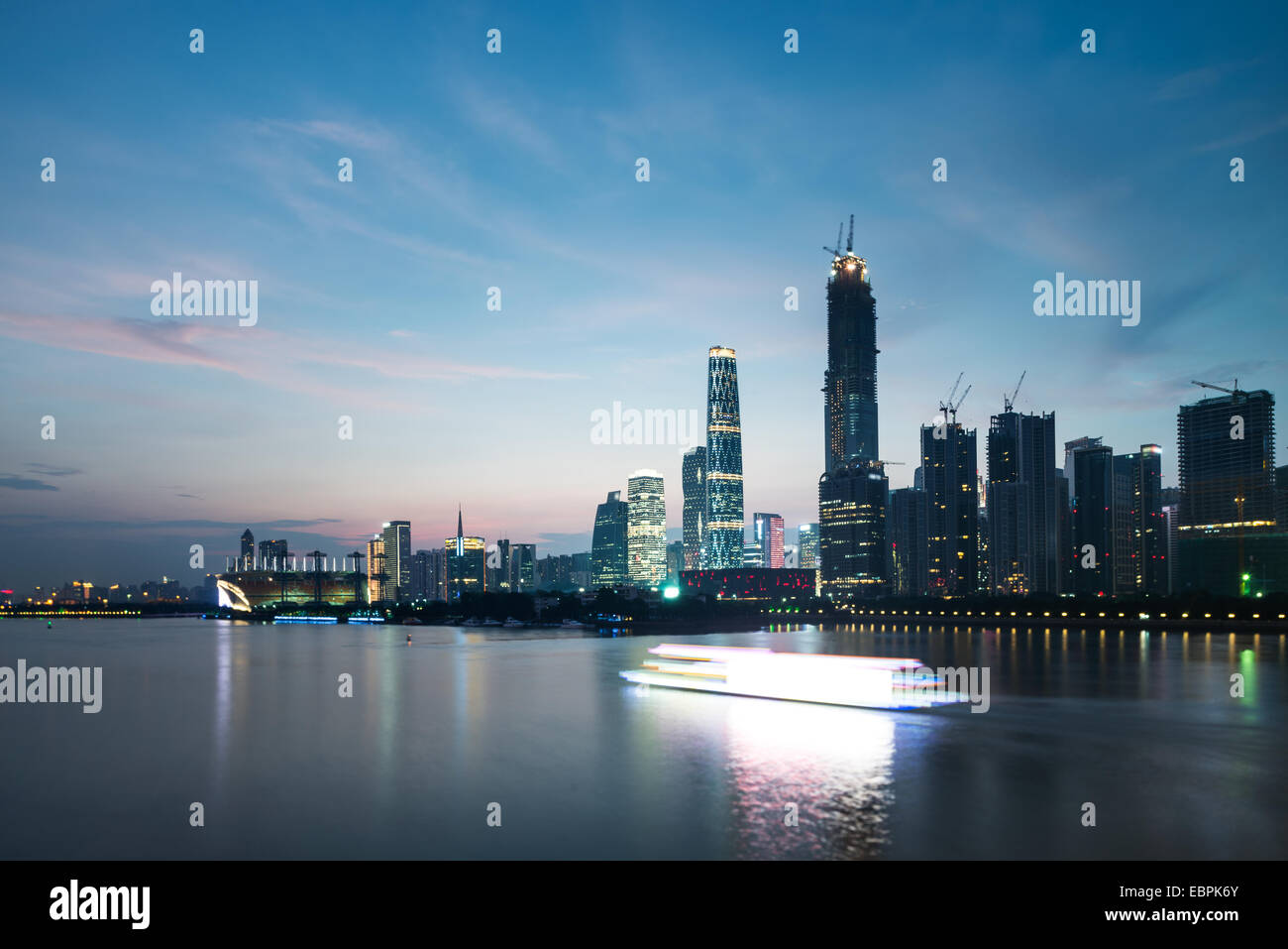 Panorama di Guangzhou in ore diurne, Zhujiang New Town Foto Stock