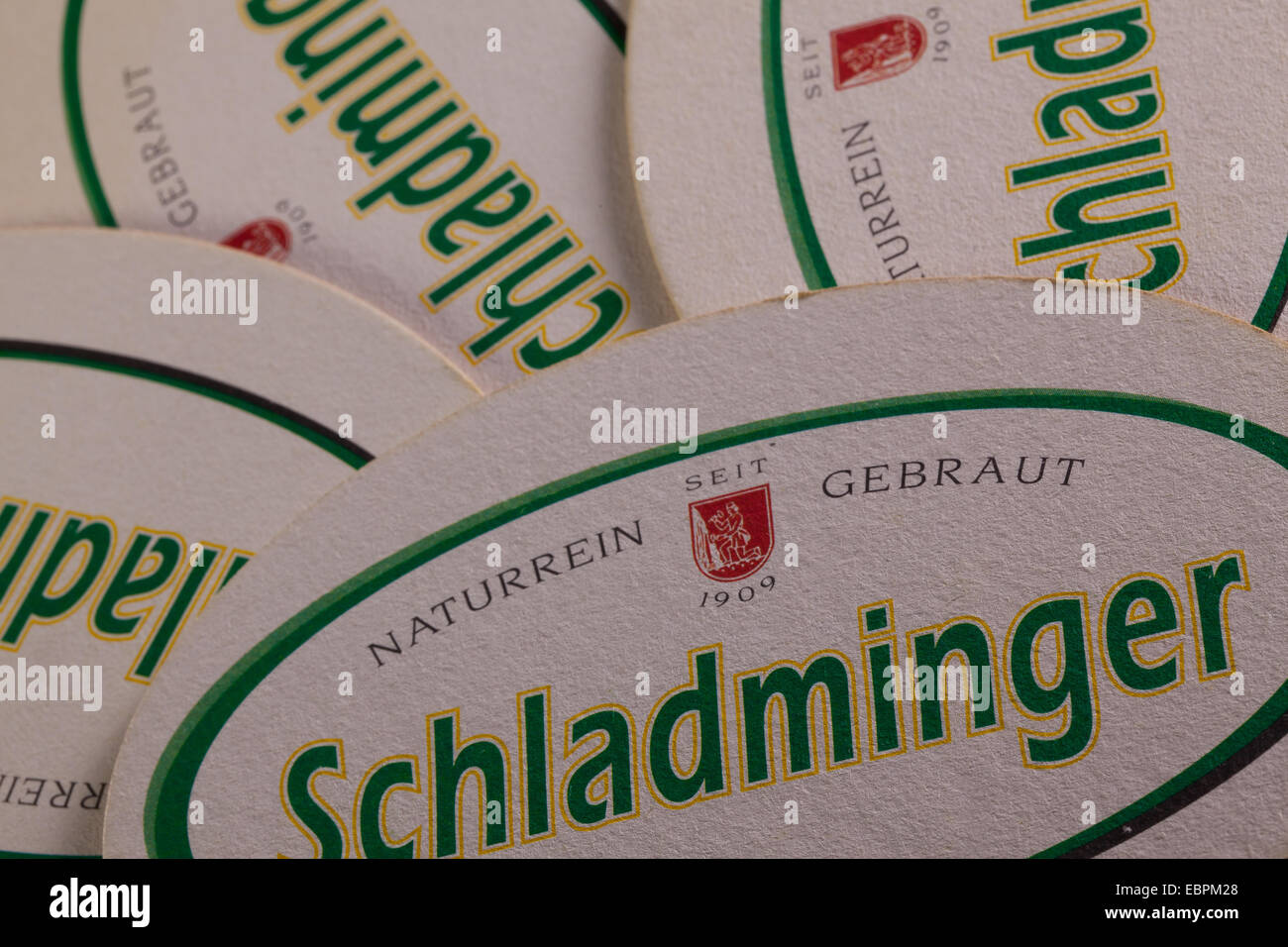 AUSTRIA, Schladming - Giugno 6, 2014: Beermats da Schladminger birra.Schladminger birra ha un rinfrescante pieno aroma di malto Foto Stock