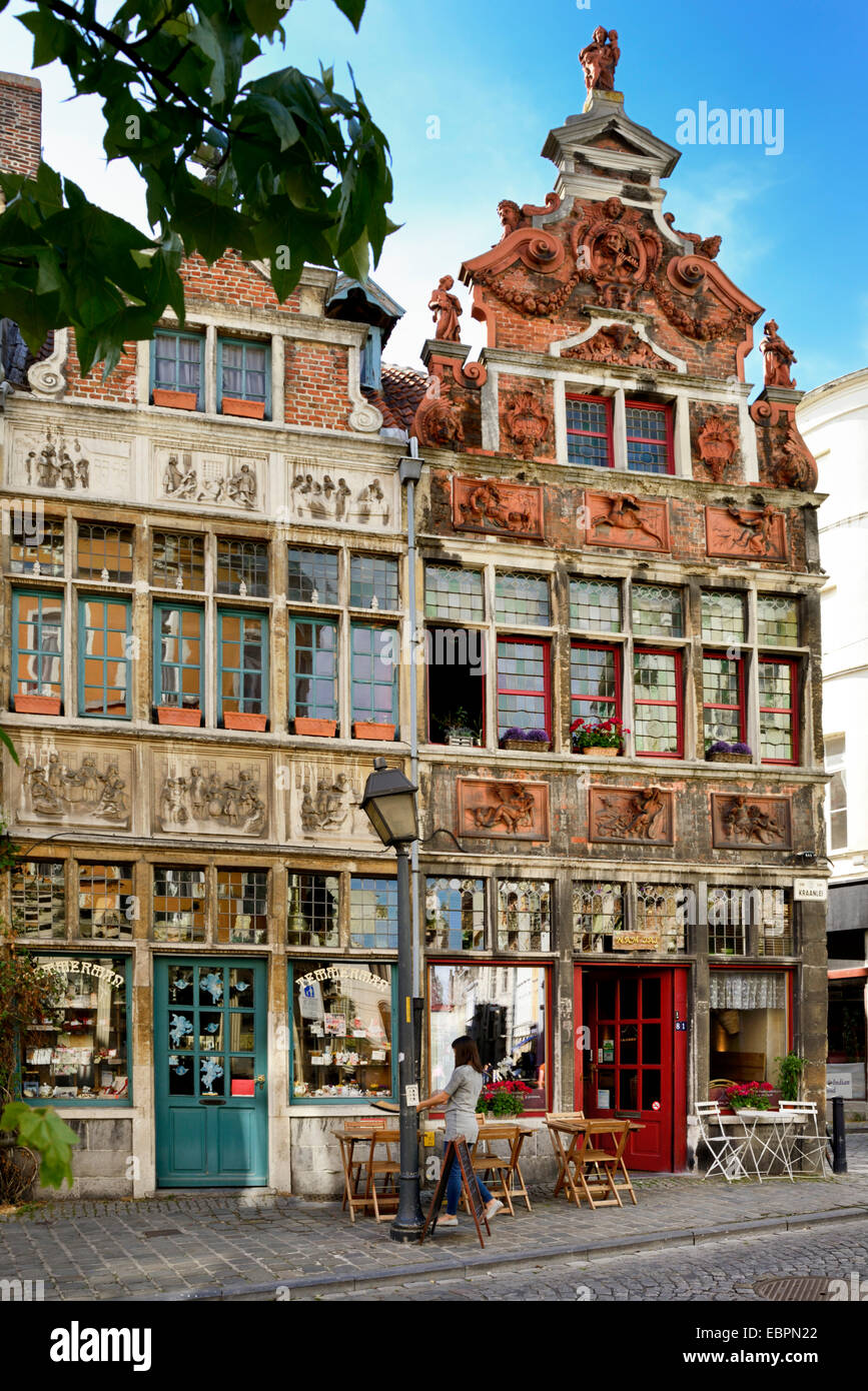 Facciate ornate di tradizionali edifici fiamminghi, Kraanlei, Gand, Fiandre Orientali, Belgio, Europa Foto Stock