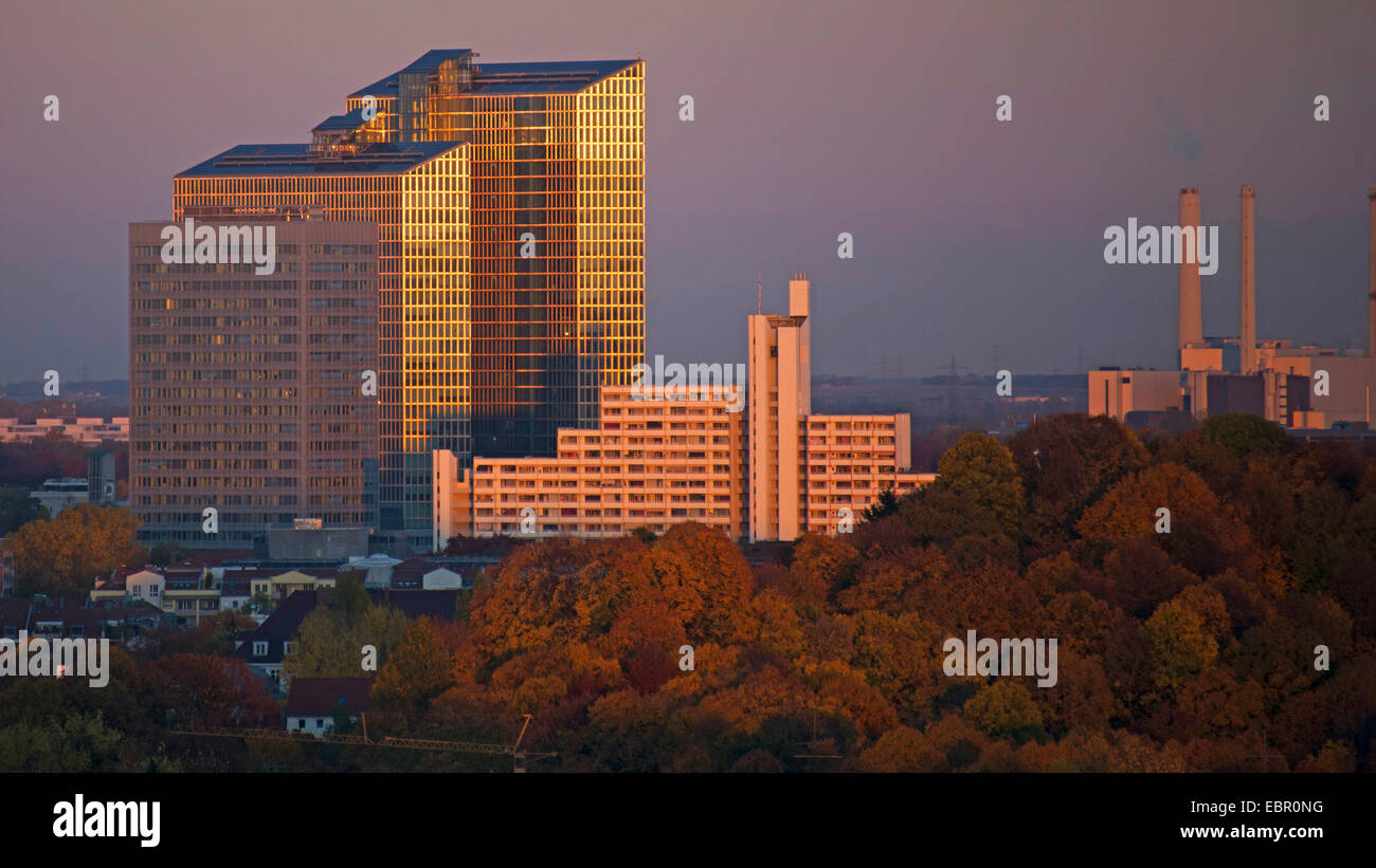 Fujitsu edificio al crepuscolo, Muenchen-Schwabing, 24.10.2013, in Germania, in Baviera, Muenchen Foto Stock