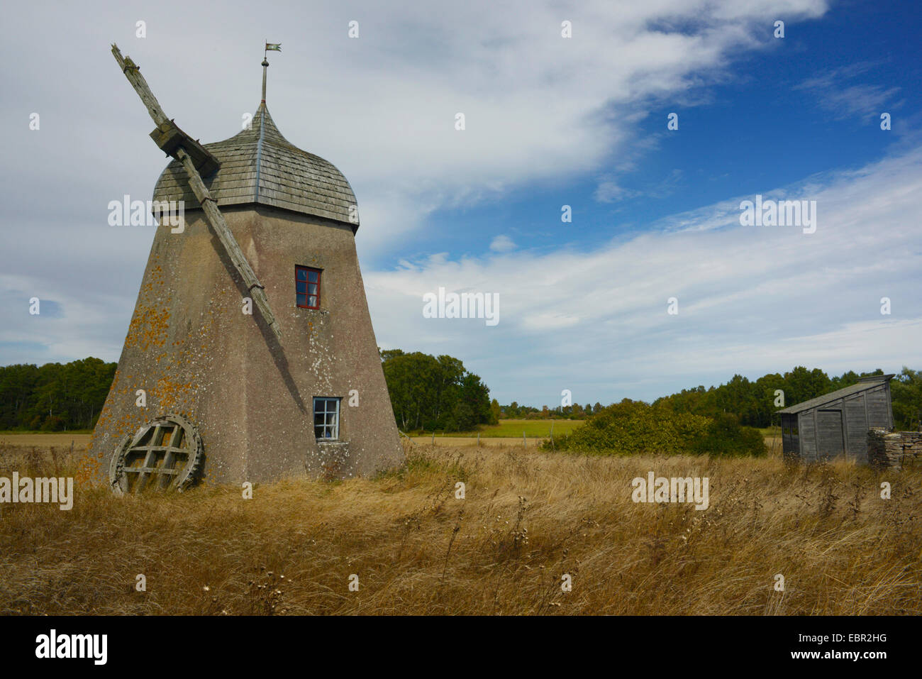 Vecchio mulino a vento sull'isola svedese di Gotland, Svezia, Gotland Foto Stock