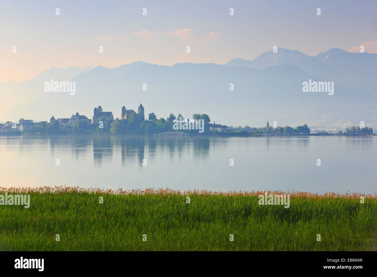 Il Castello di Rapperswil presso il lago di Zurigo, Svizzera Foto Stock