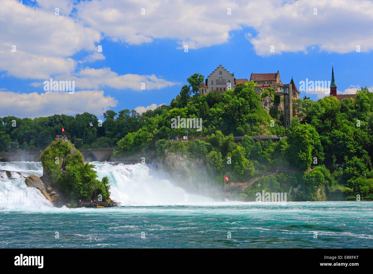 Piattaforma di Osservazione sul Reno cadere vicino a Sciaffusa e il castello di Laufen, Svizzera, Sciaffusa Foto Stock