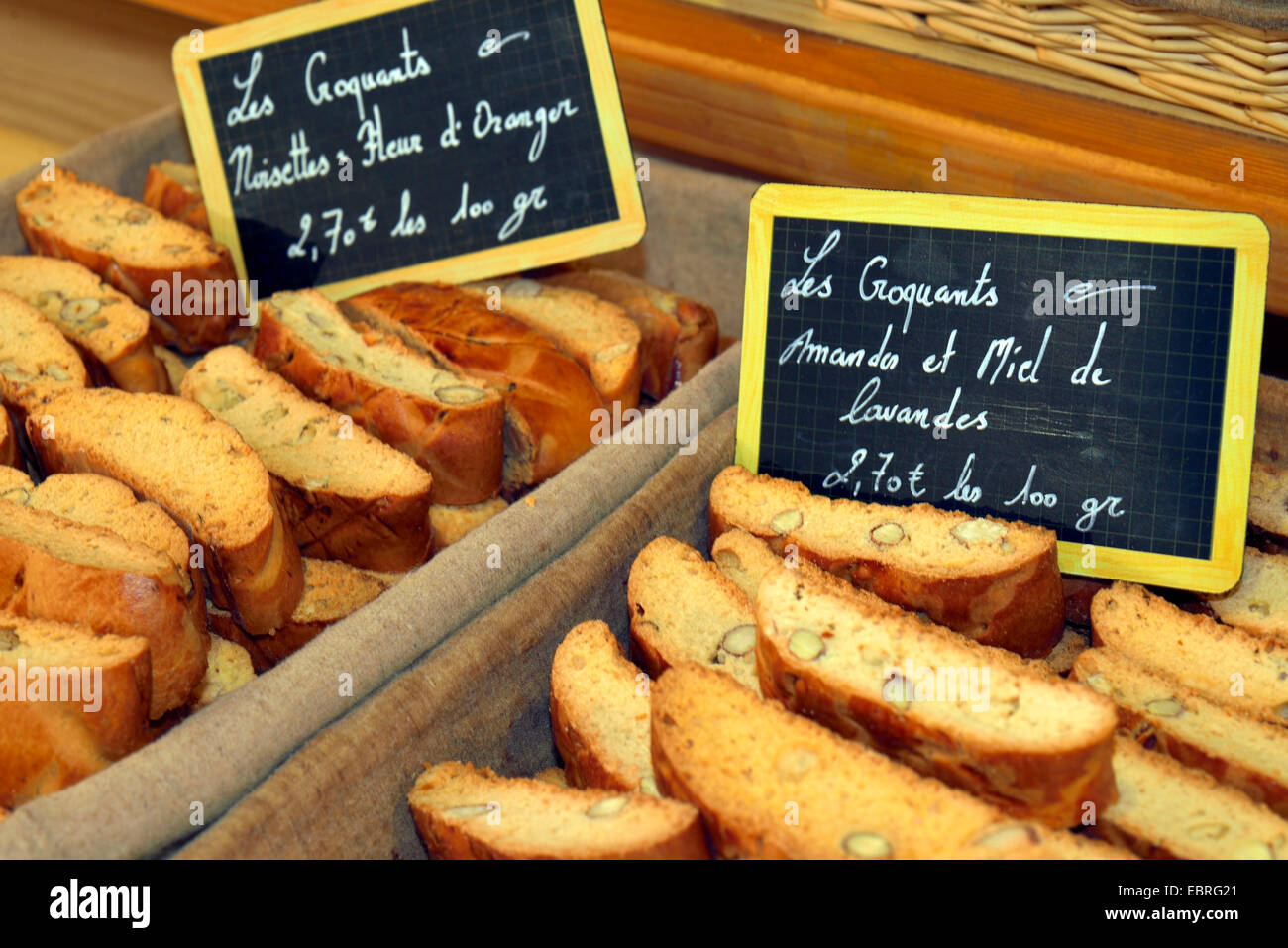 Croquants, tradizionale pasticceria locale, Francia Provenza, Trigance Foto Stock