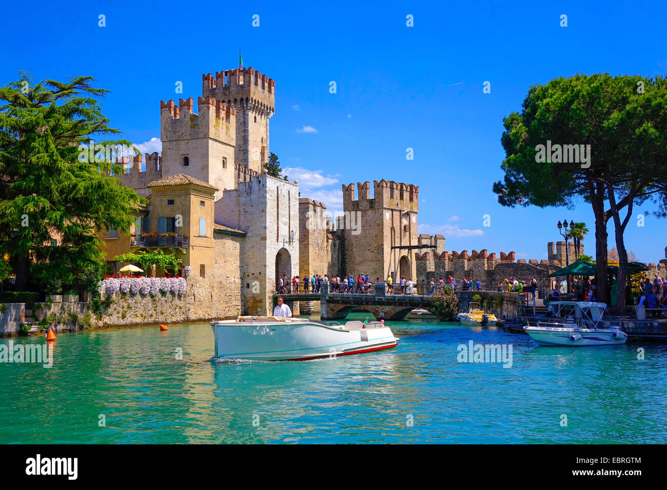 Il Castello Scaligero di Sirmione sul Lago di Garda, Italia, Lombardia, Sirmione Foto Stock