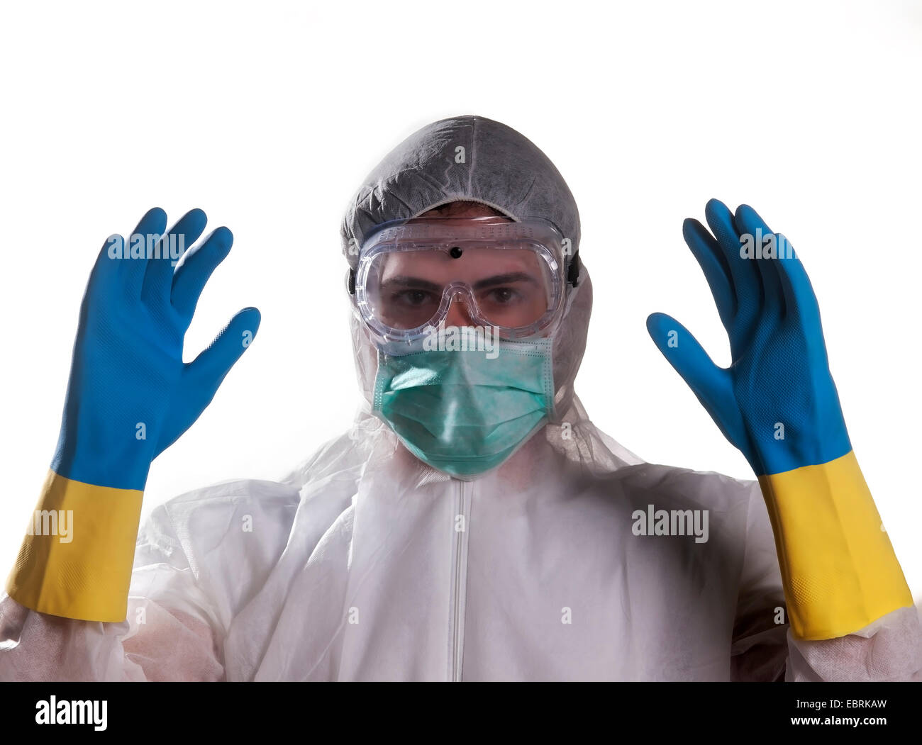 Lavoratore di salute di protezione da indossare tuta sterile, protezione  dal virus Ebola Foto stock - Alamy