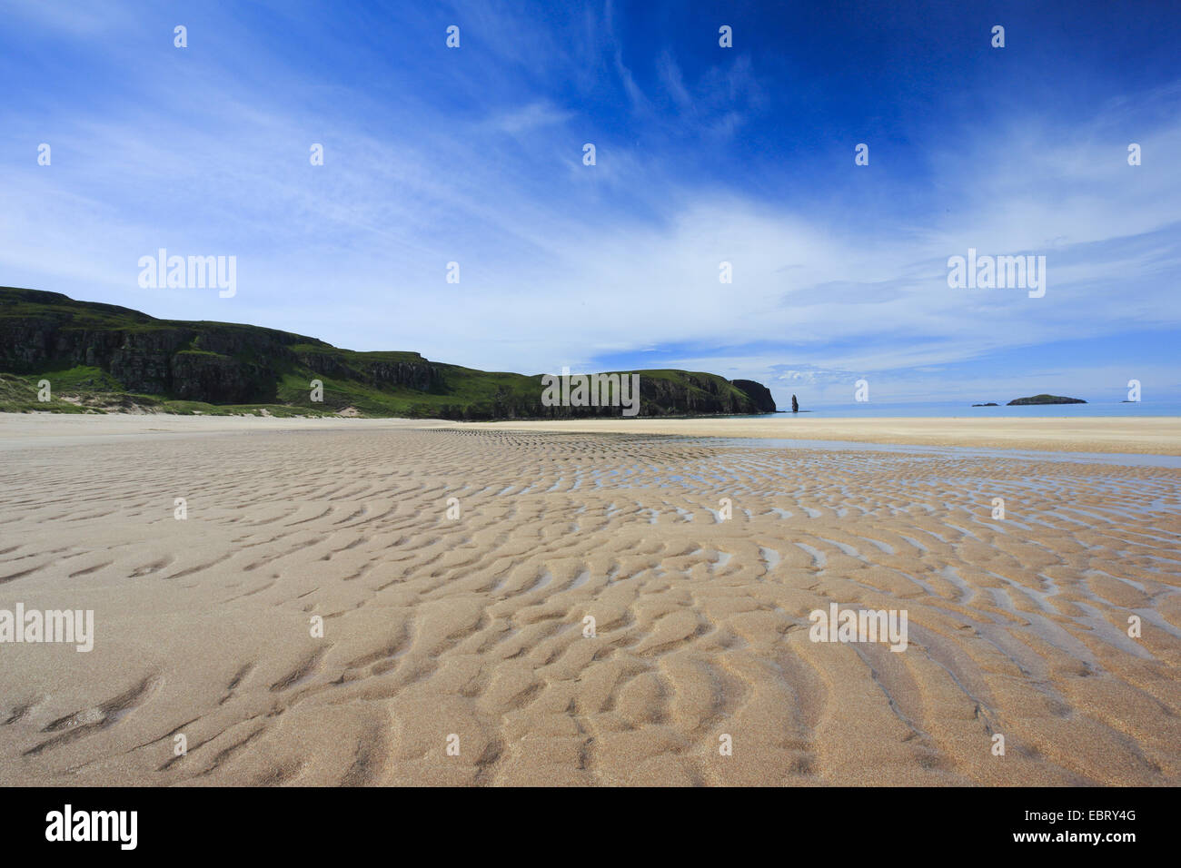 Spiaggia di sabbia del Sandwood Bay presso la costa settentrionale della Scozia, Regno Unito, Scozia, Sutherland Foto Stock