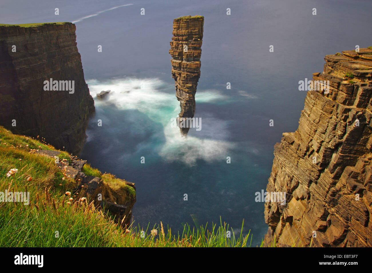 Nord Gaulton Castello a mare della pila, Regno Unito, Scozia, isole Orcadi, Orkney continentale Foto Stock